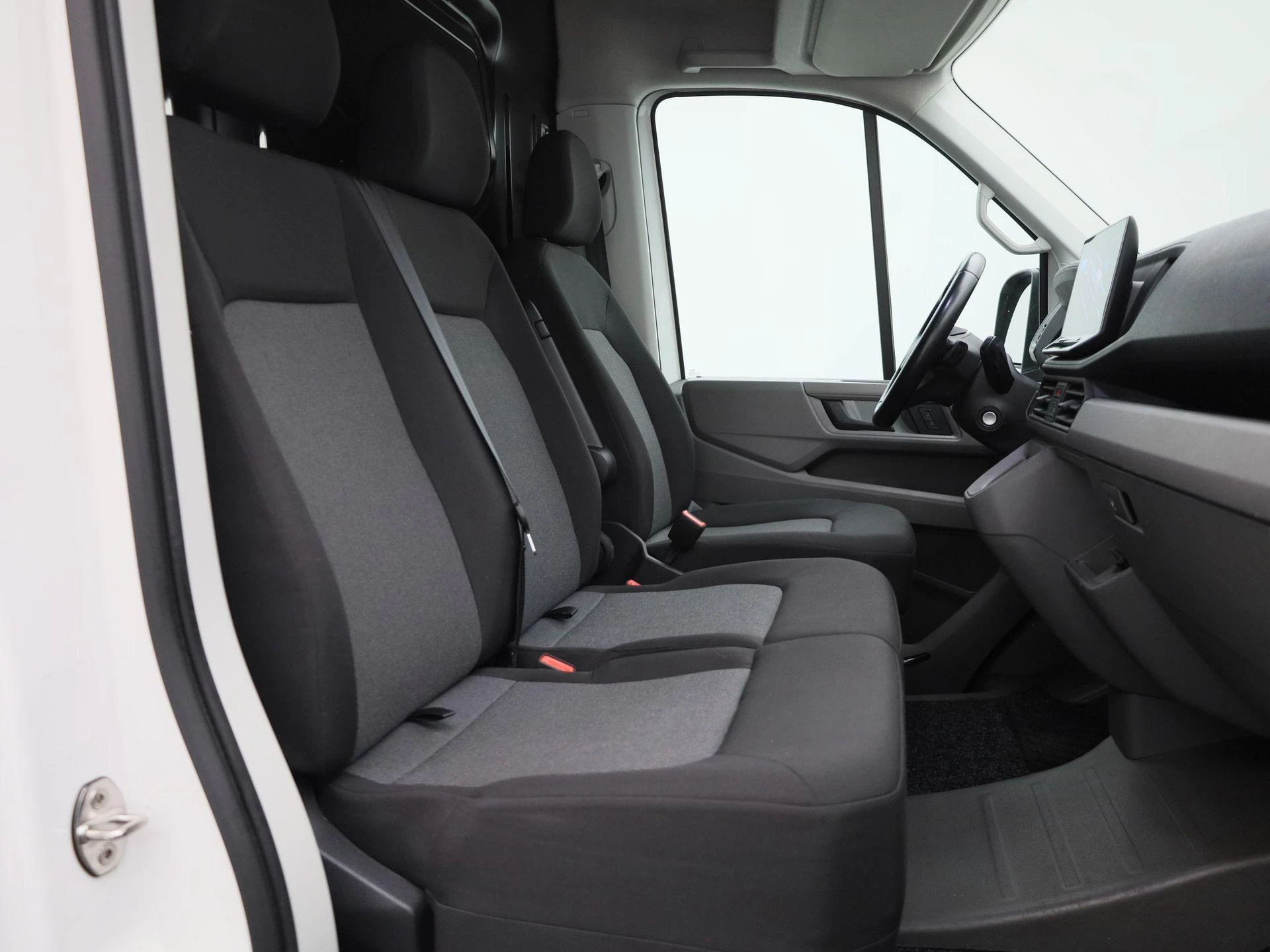 Volkswagen-Crafter-image-37