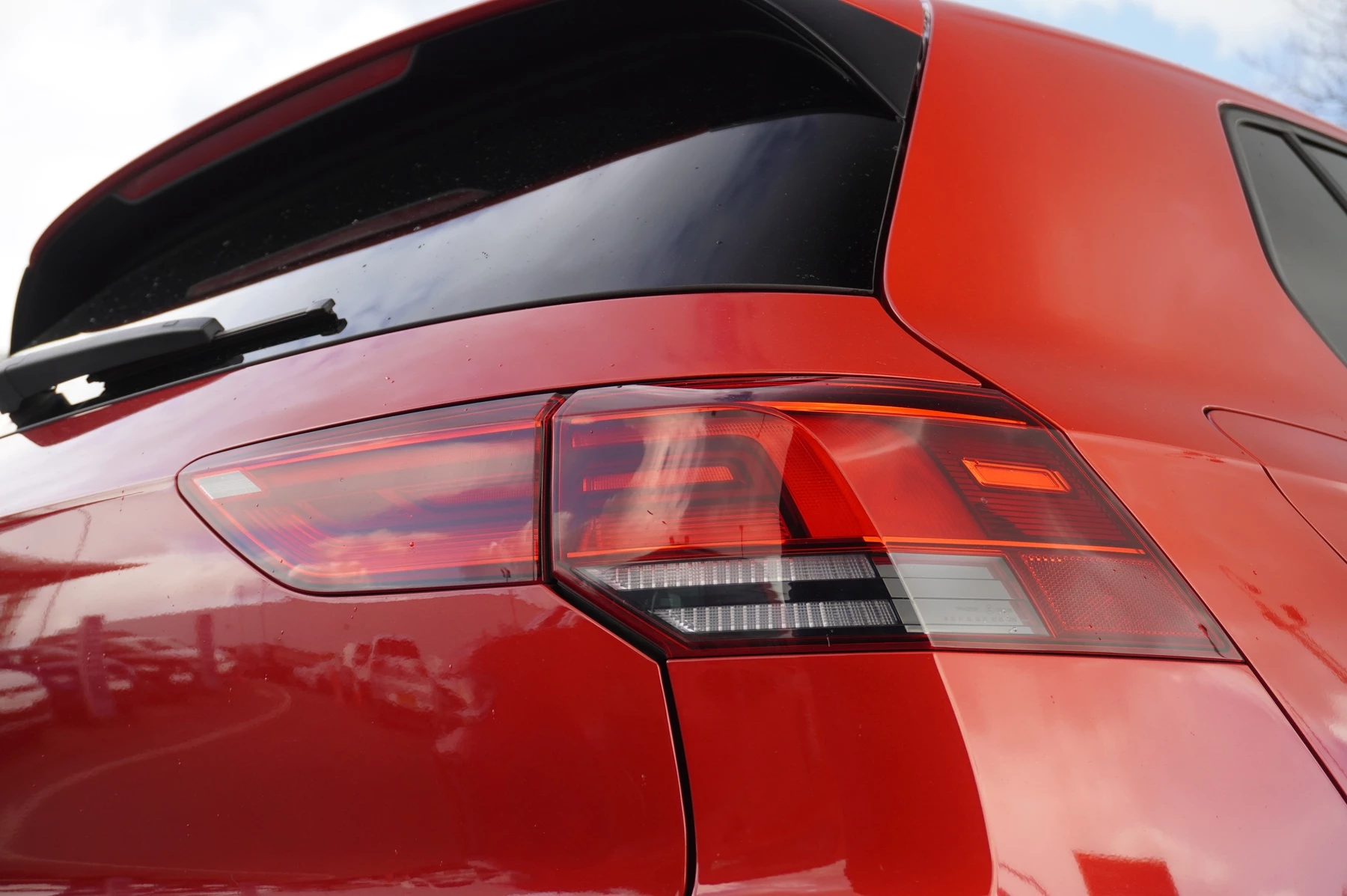 Volkswagen-Golf-image-43