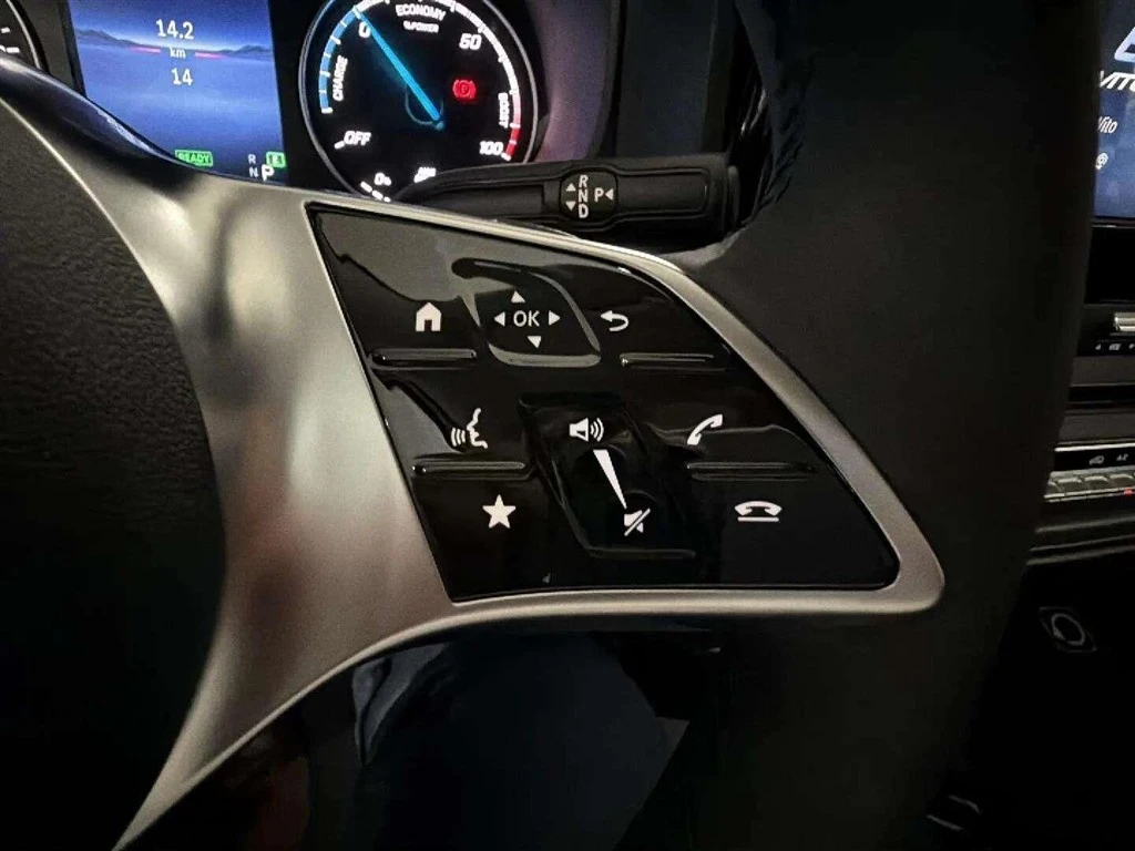 Mercedes-Benz-eVito-image-24
