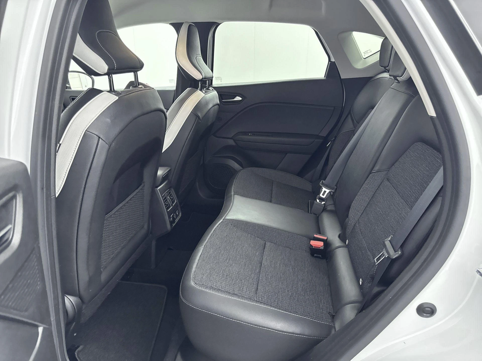 Renault-Captur-image-24