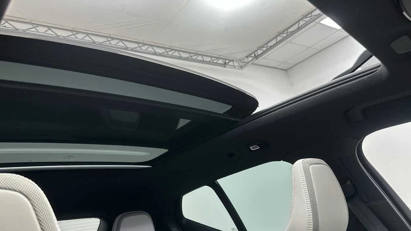Volvo-EX40-image-26
