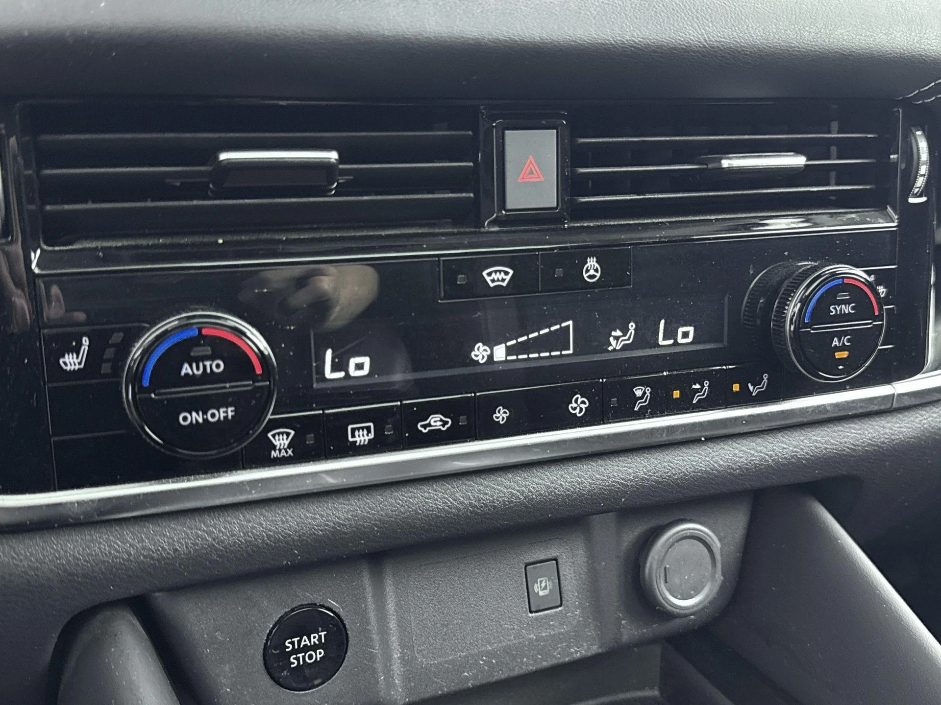Nissan-QASHQAI-image-21