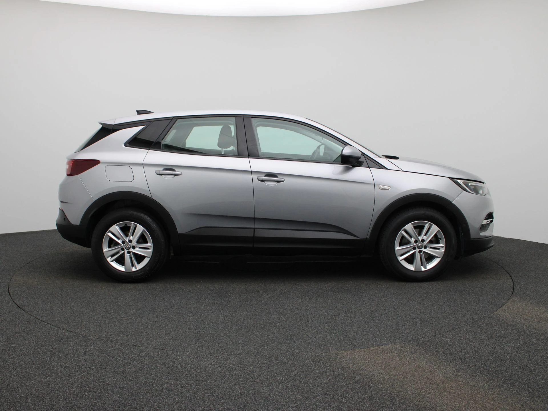 Opel-Grandland X-image-5