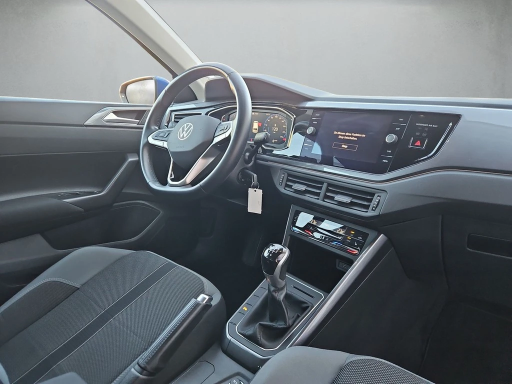 Volkswagen-Polo-image-6