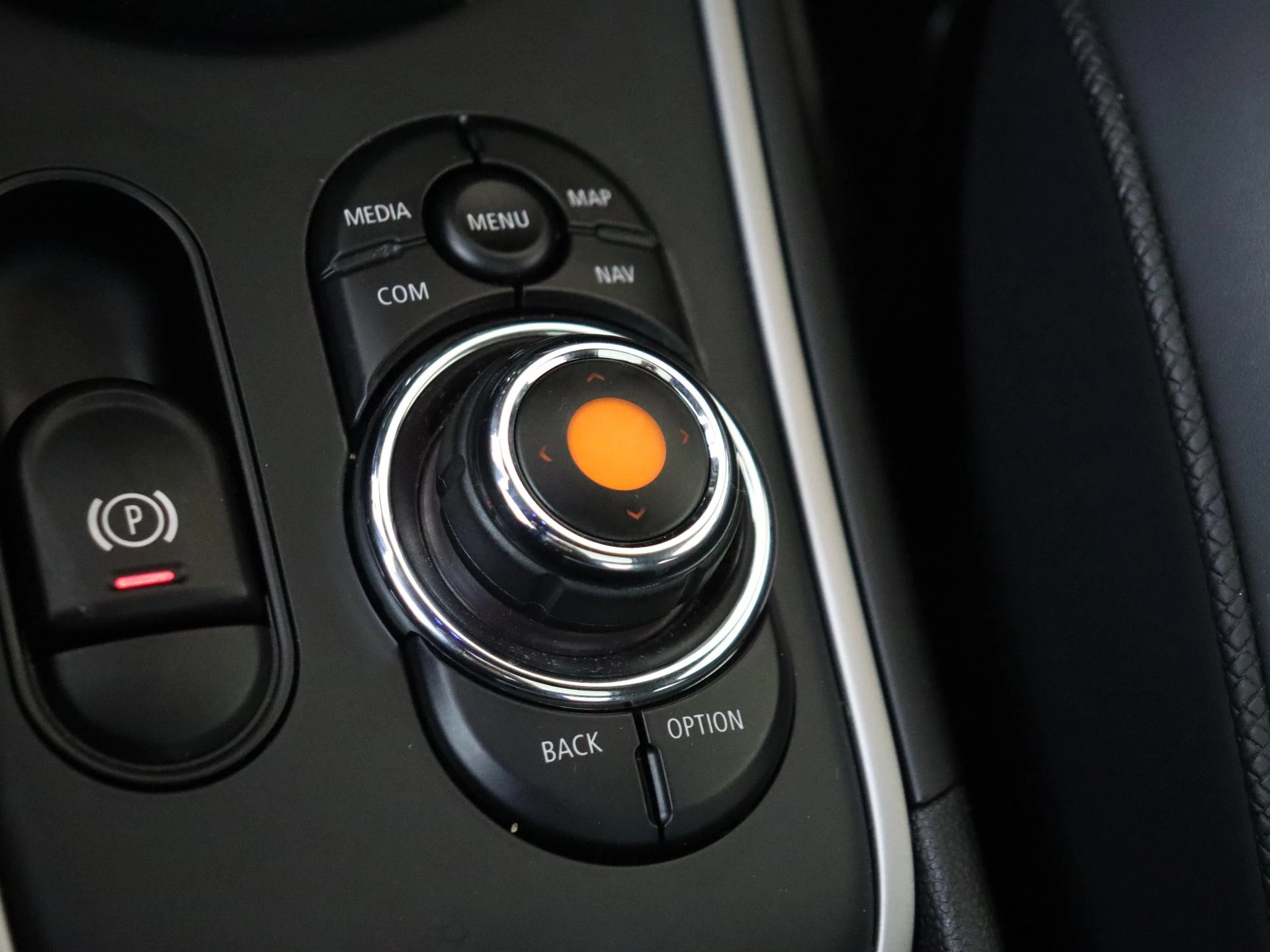 MINI-Countryman-image-23