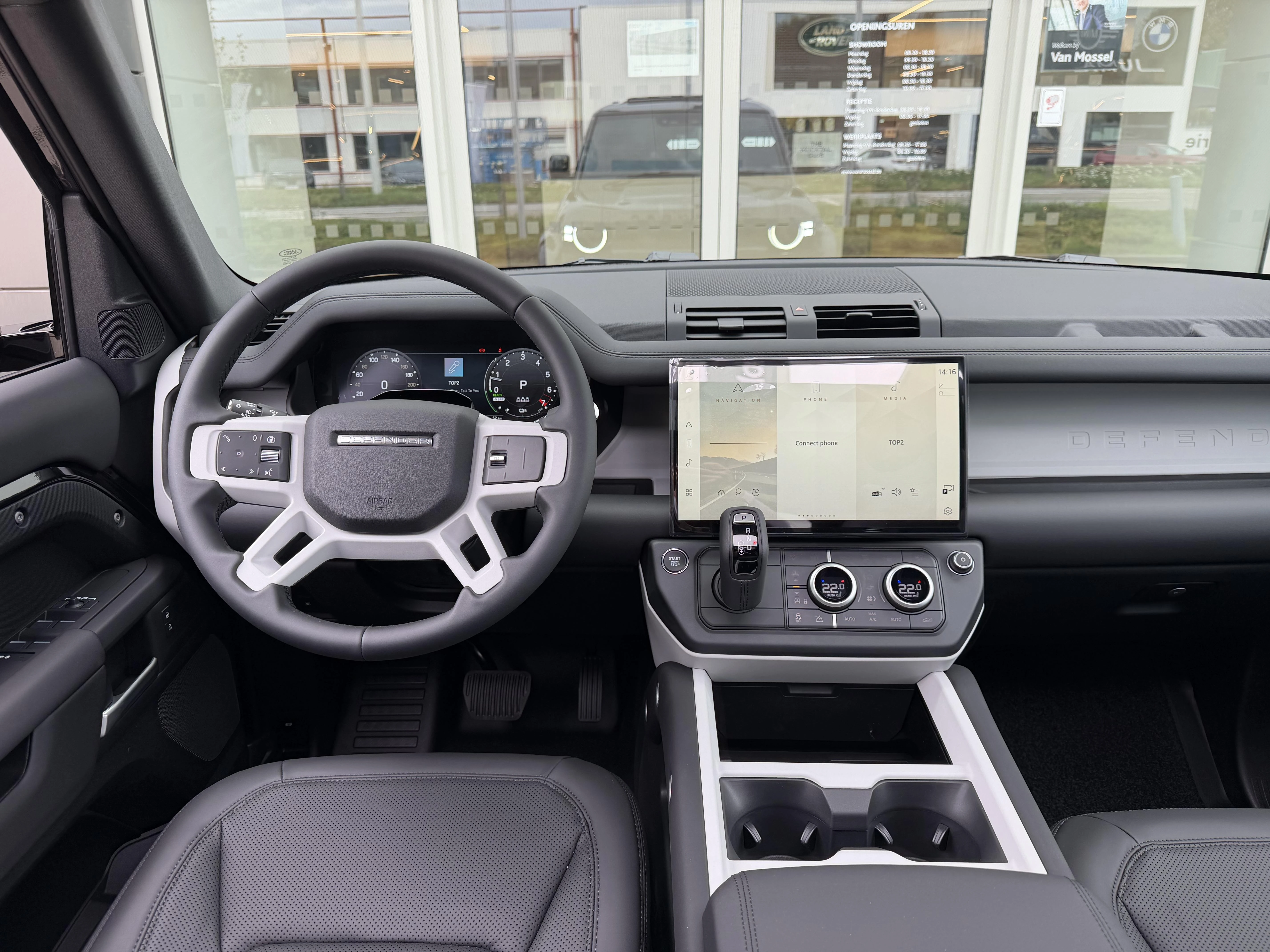 Land Rover-Defender-image-13