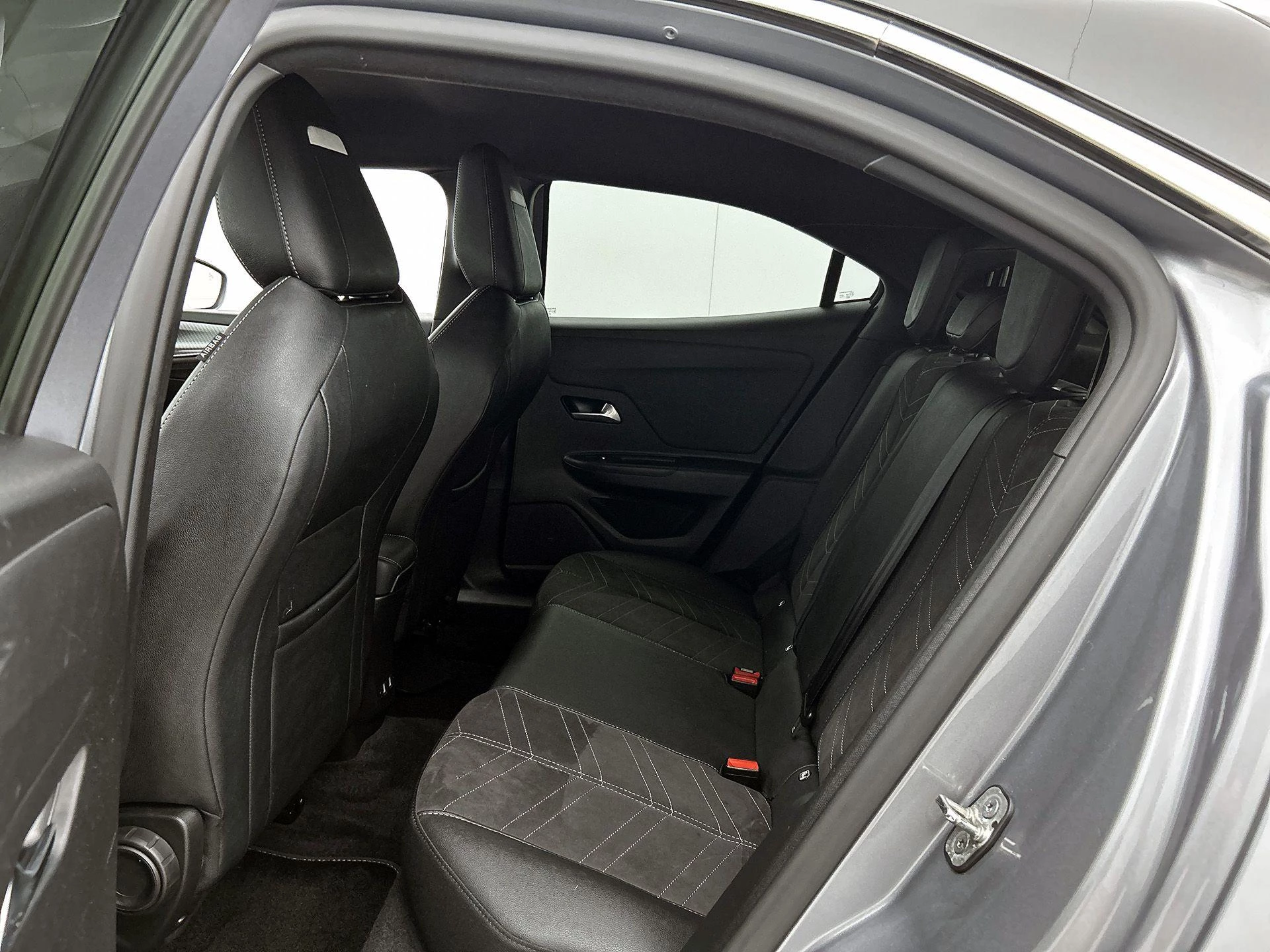 Opel-Mokka-e-image-26
