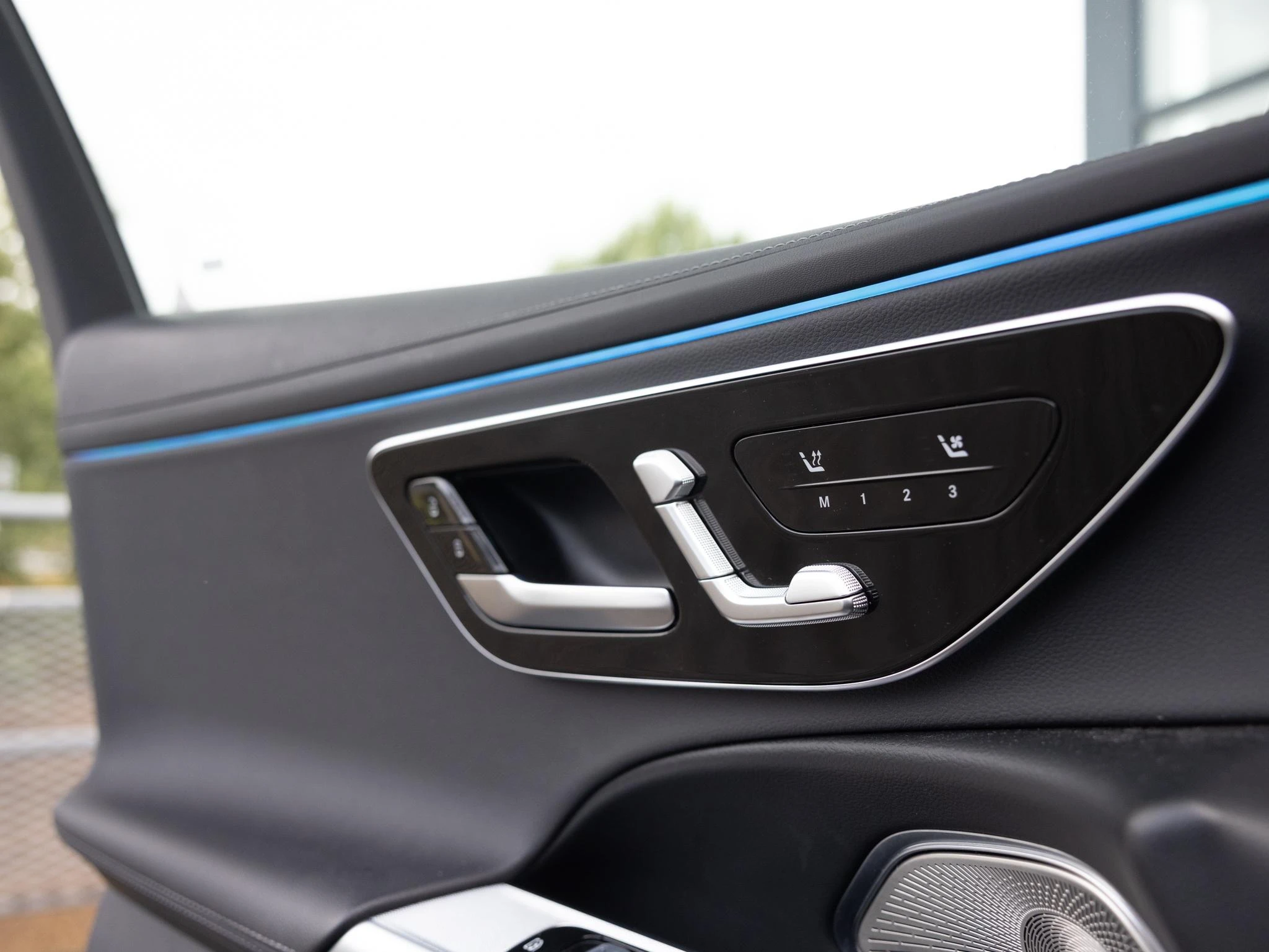 Mercedes-Benz-E-Klasse-image-37