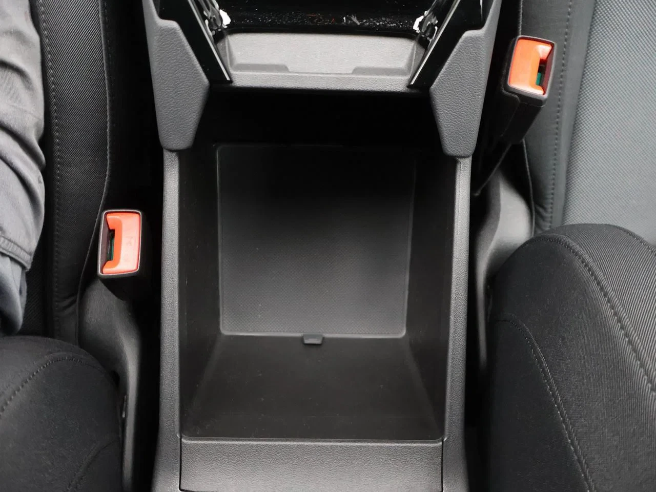 Audi-A6 Avant e-tron-image-24