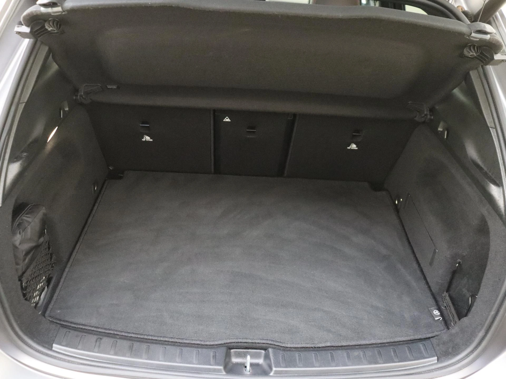 Mercedes-Benz-GLA-image-30