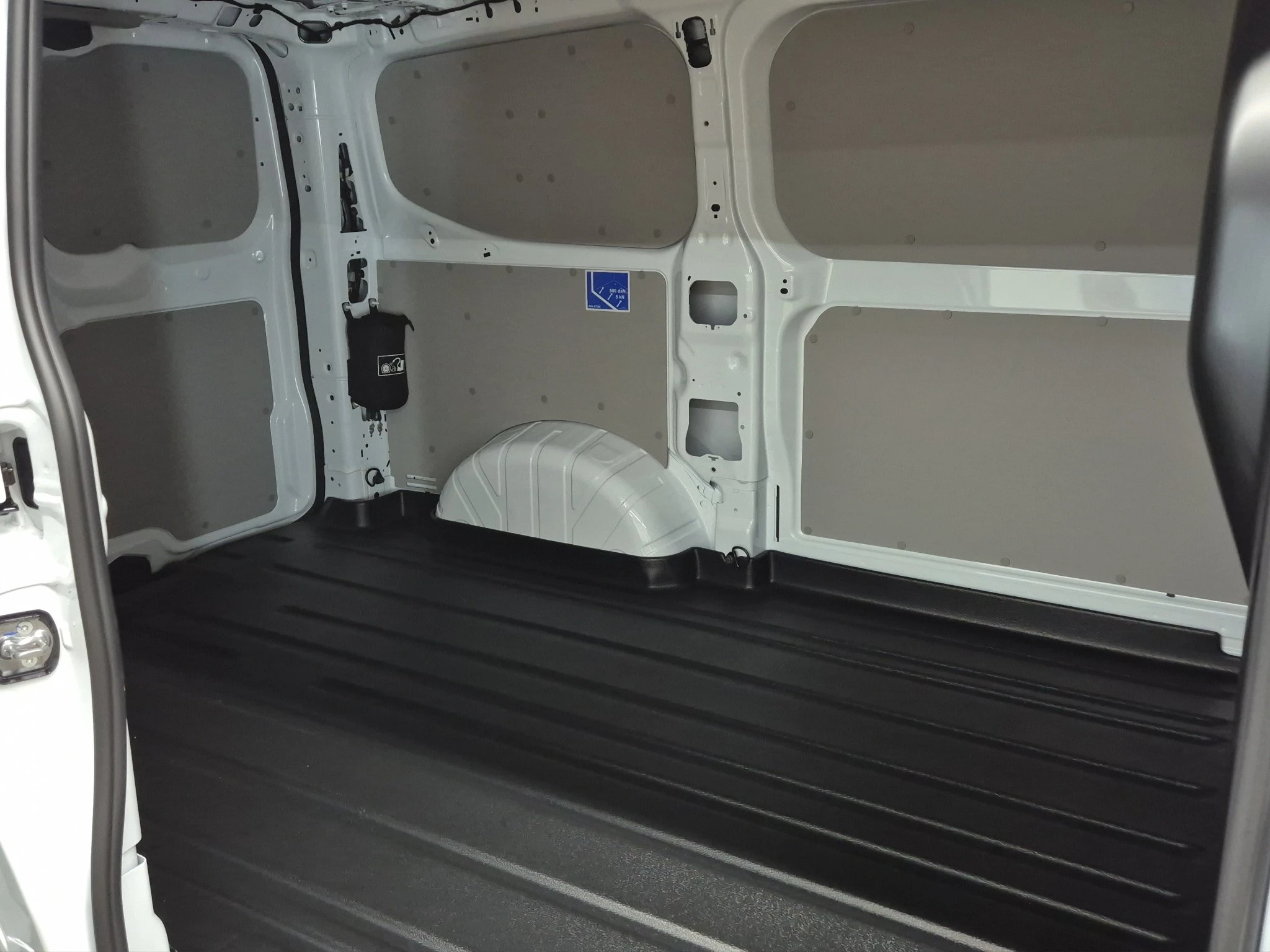 Ford-Transit Custom-image-10
