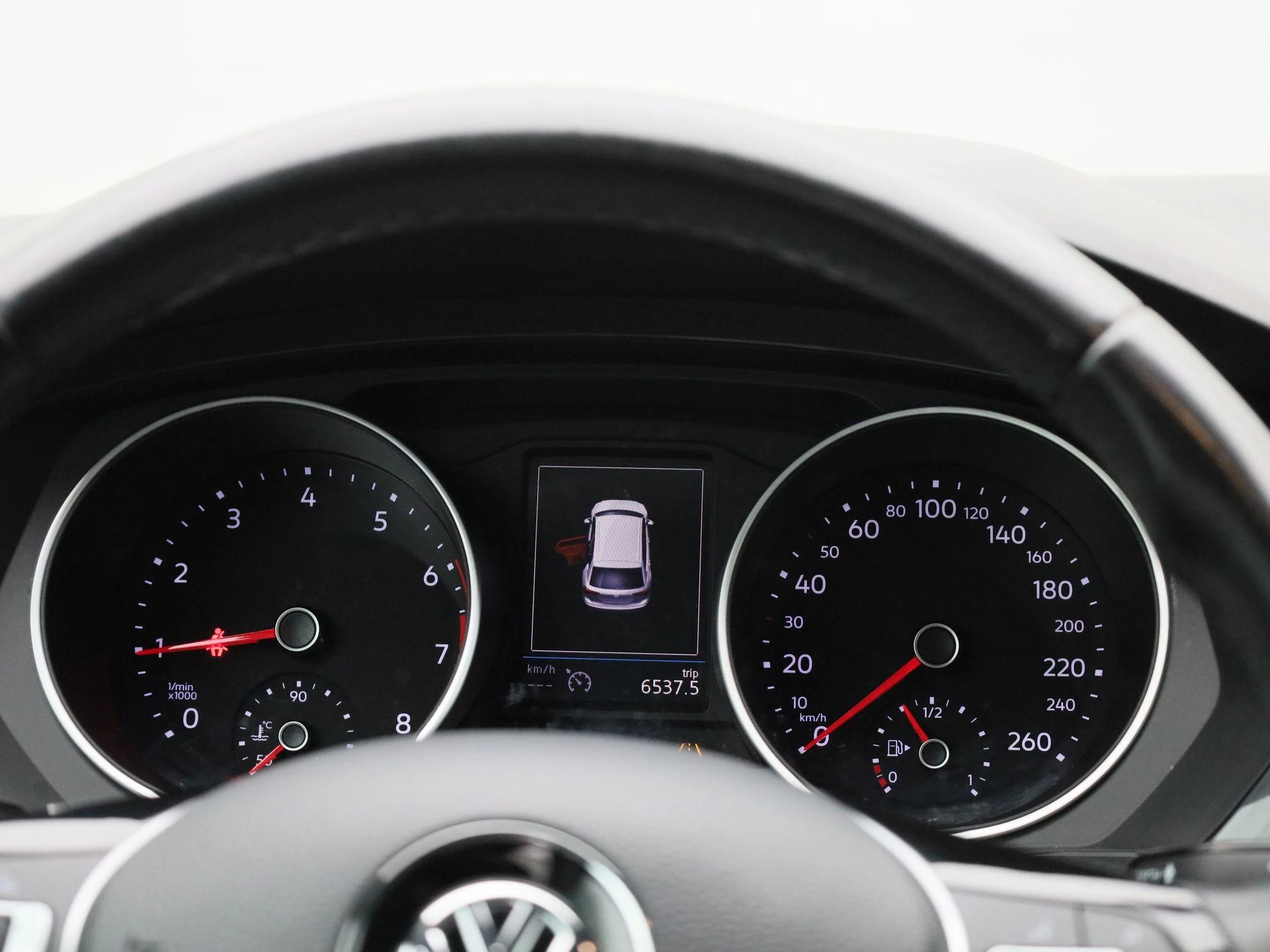 Volkswagen-Tiguan-image-7