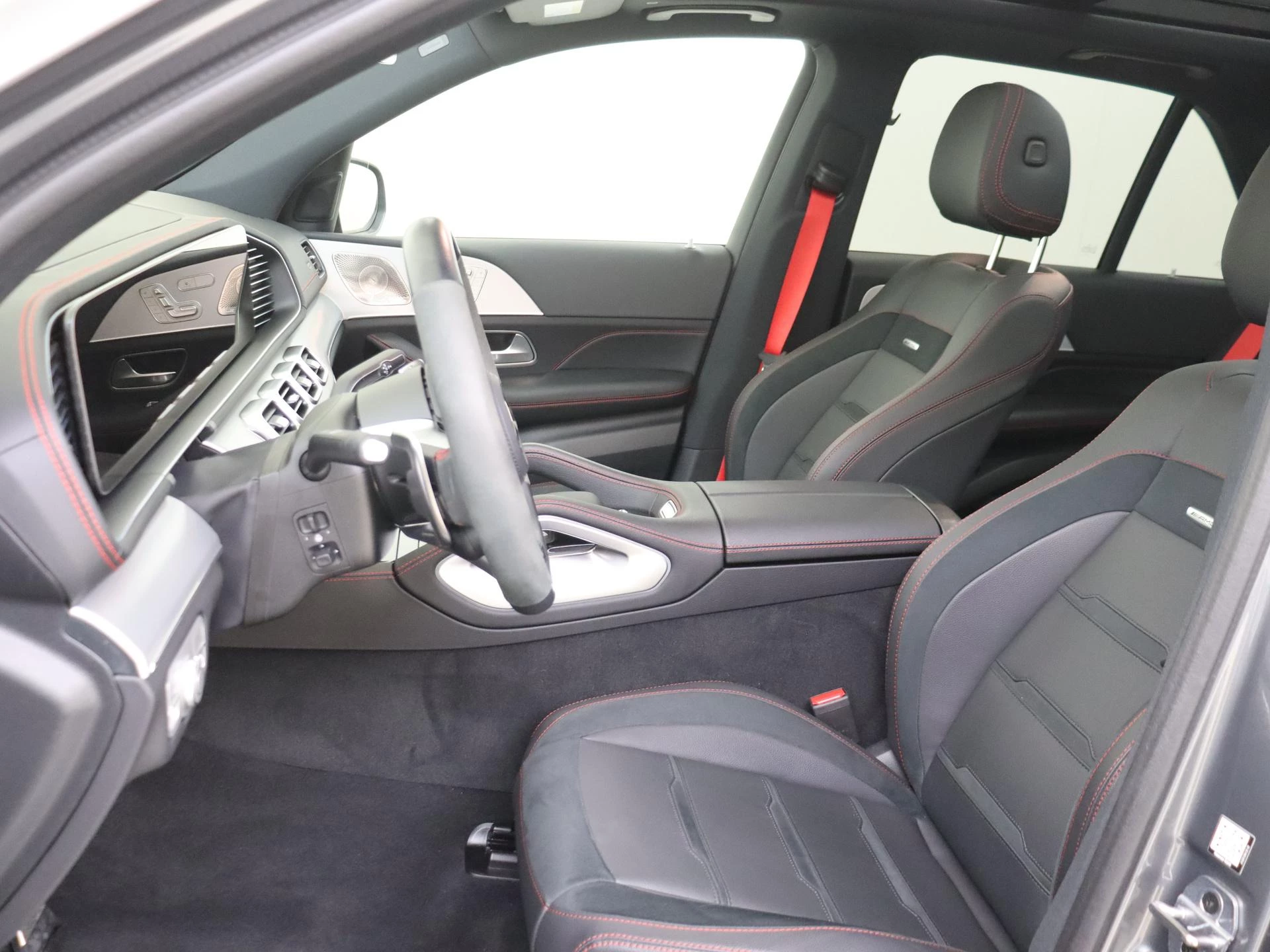 Mercedes-Benz-GLE-image-17
