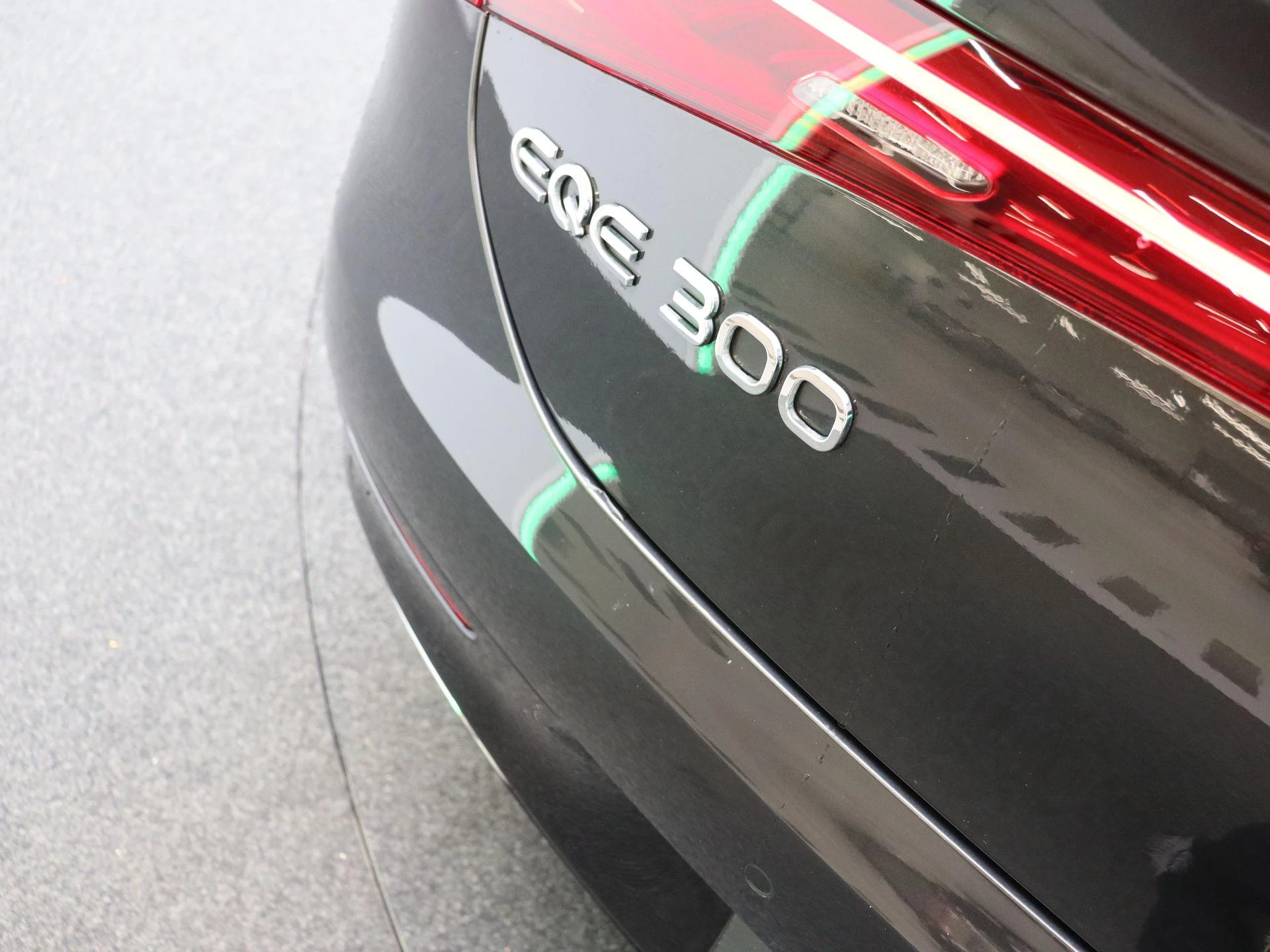 Mercedes-Benz EQE 300 AMG Line + AIRMATIC + PANORAMISCH DAK +