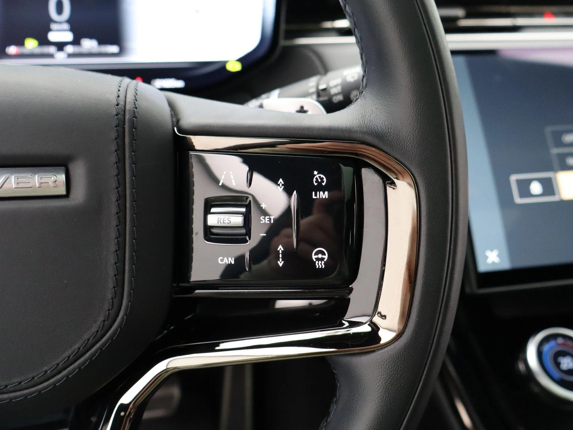 Land Rover-Range Rover Sport-image-21