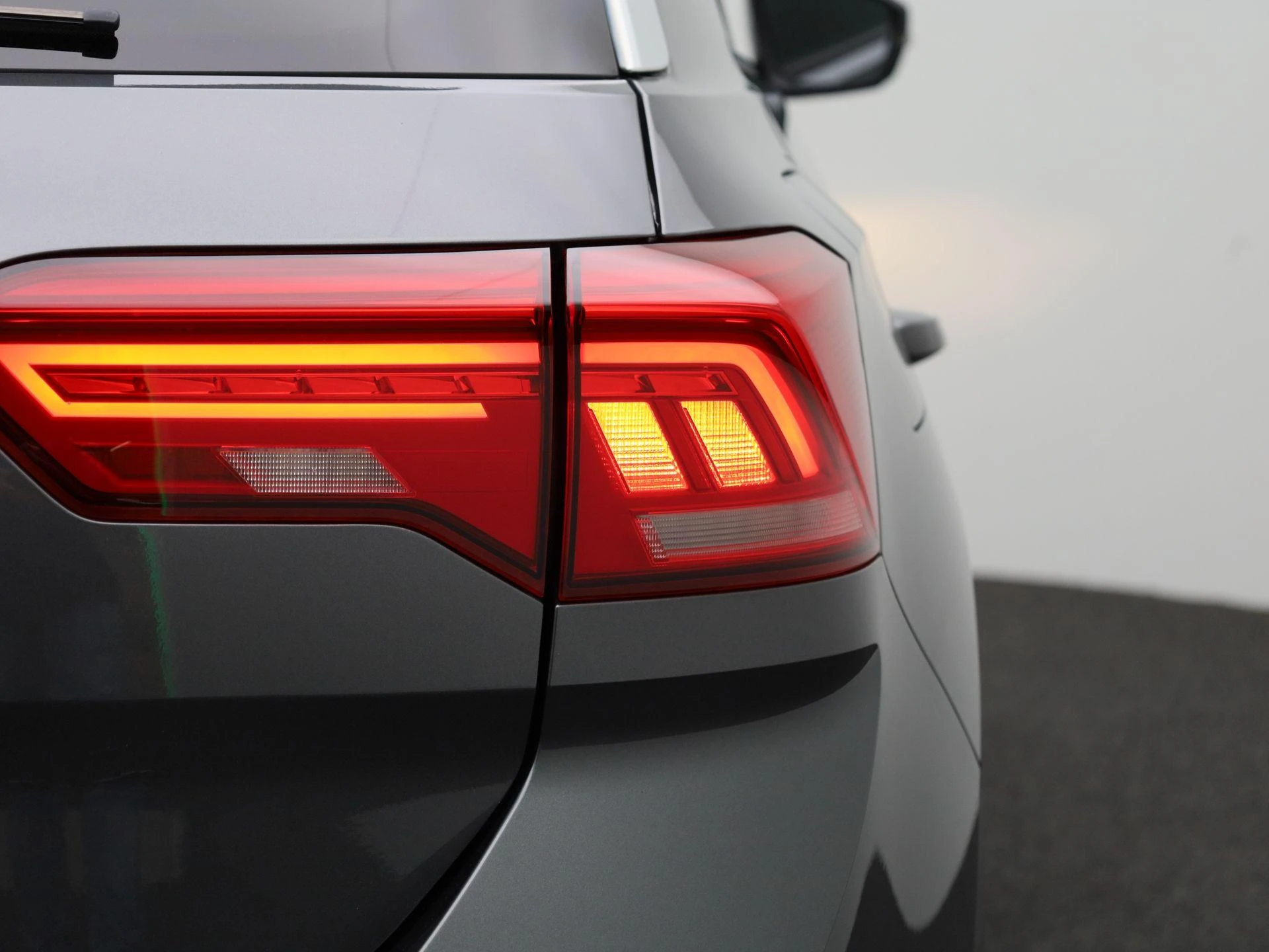 Volkswagen-T-Roc-image-35