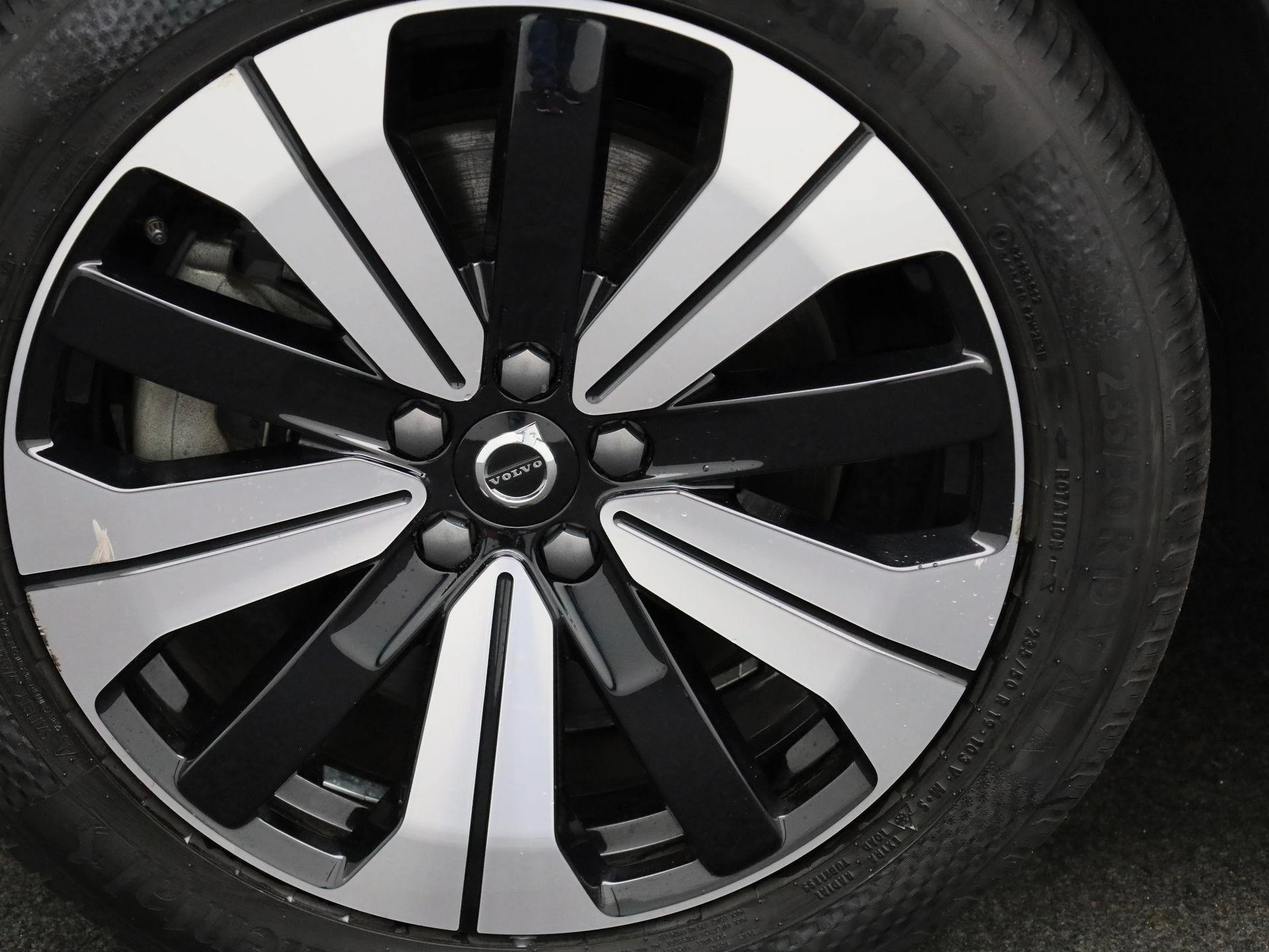 Volvo-XC40-image-14