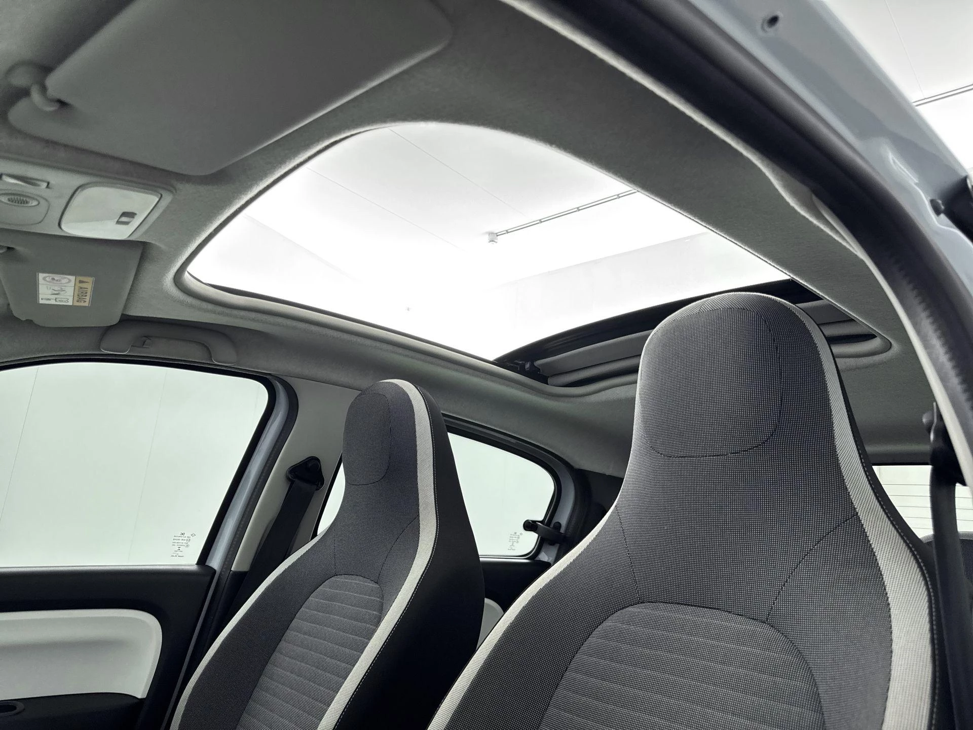 Renault-Twingo-image-24