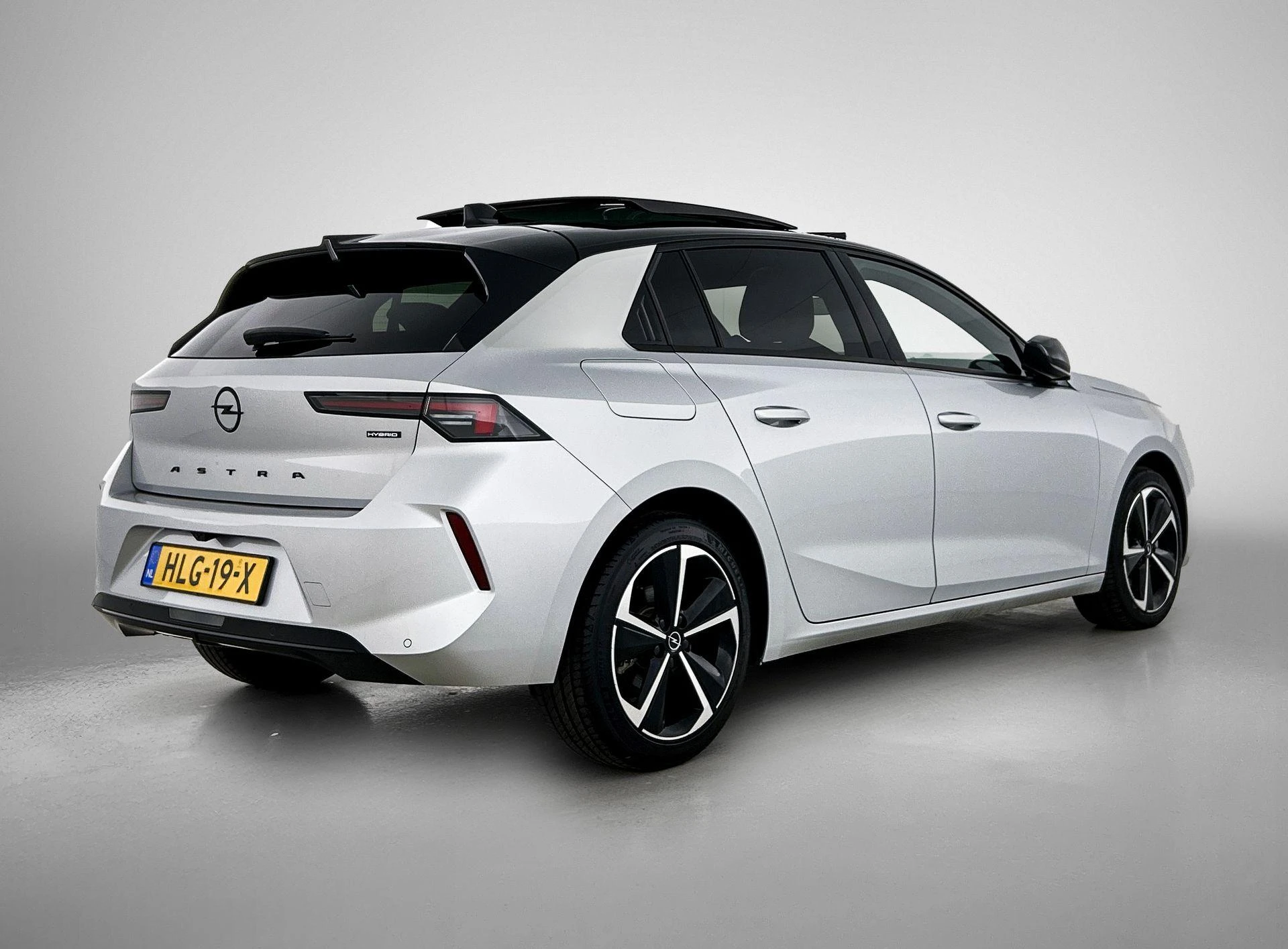 Opel-Astra-image-3