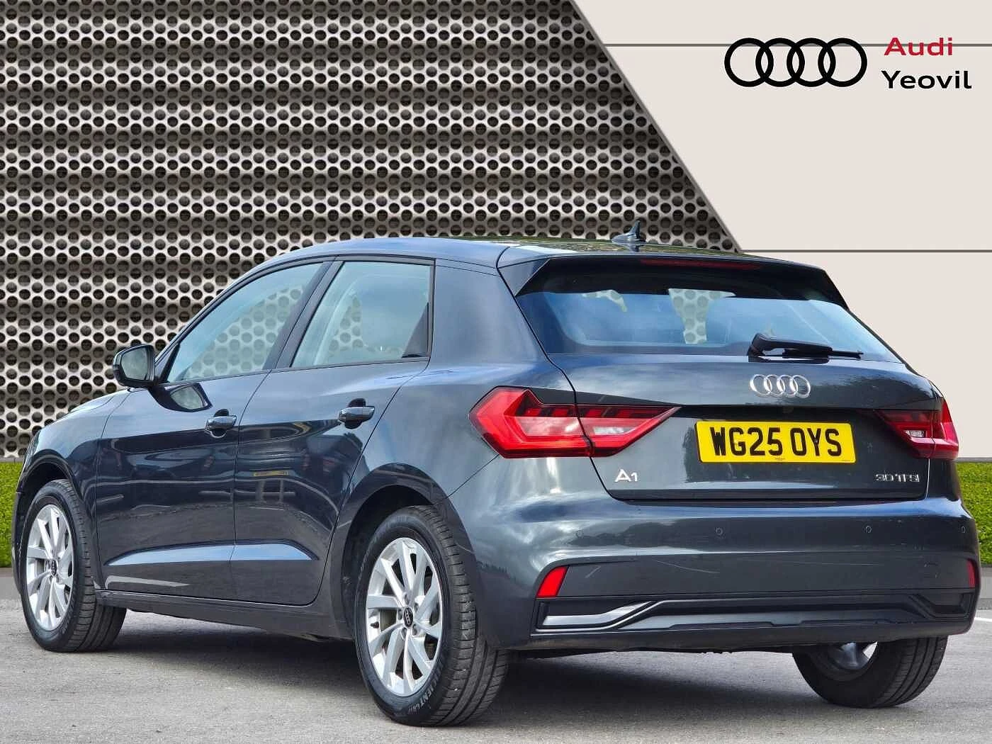 Audi-A1 Sportback-image-2