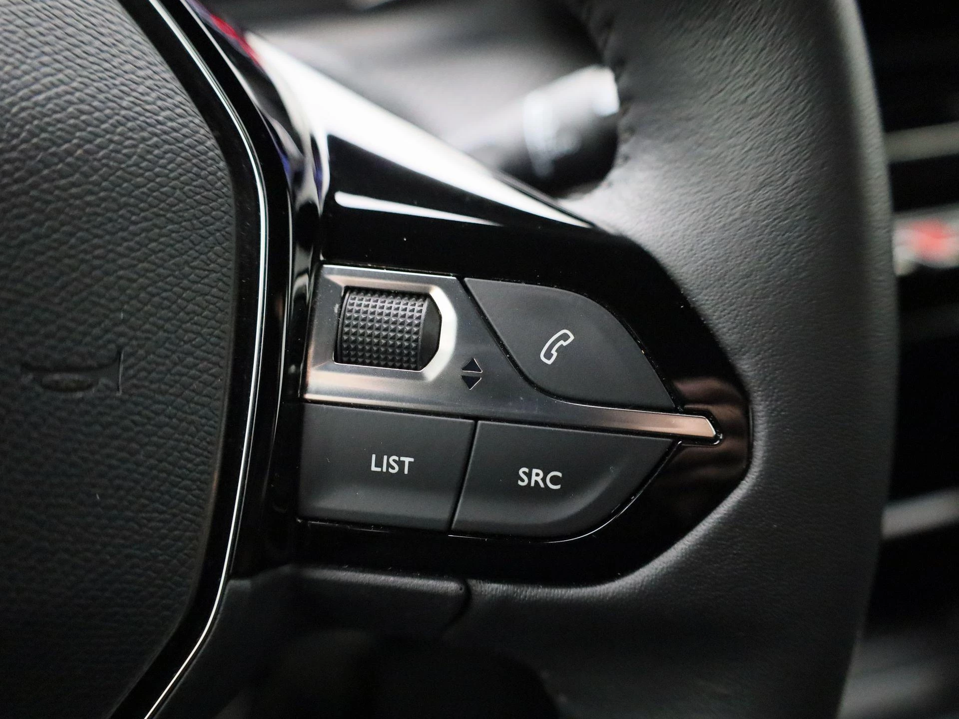 Peugeot-2008-image-14