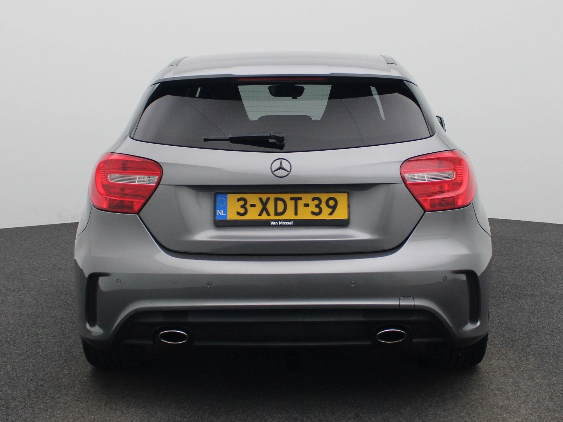 Mercedes-Benz-A-Klasse-image-4