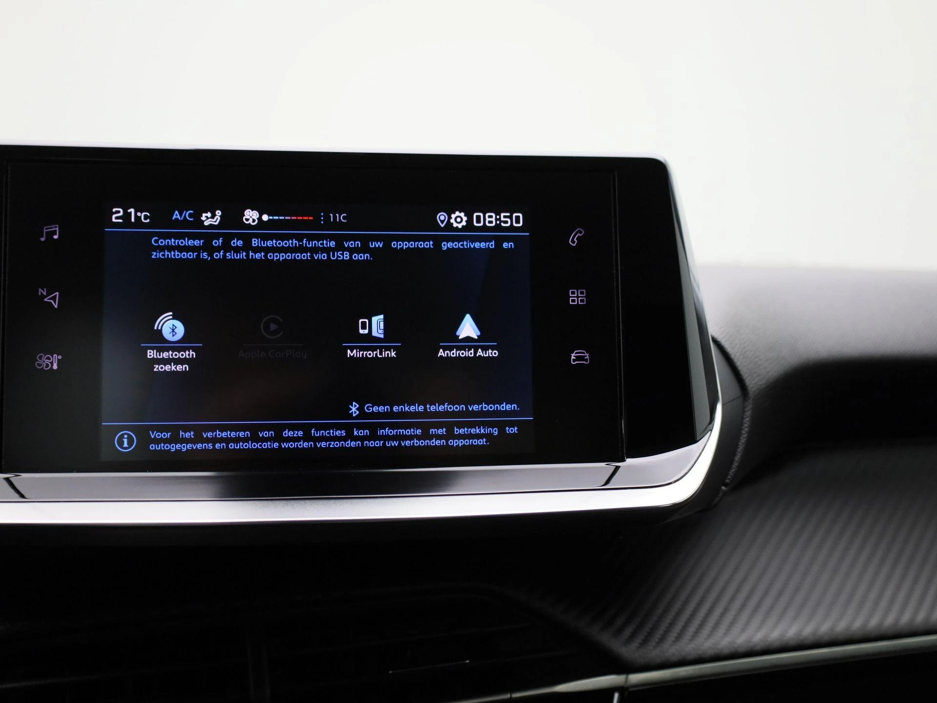Peugeot-208-image-21
