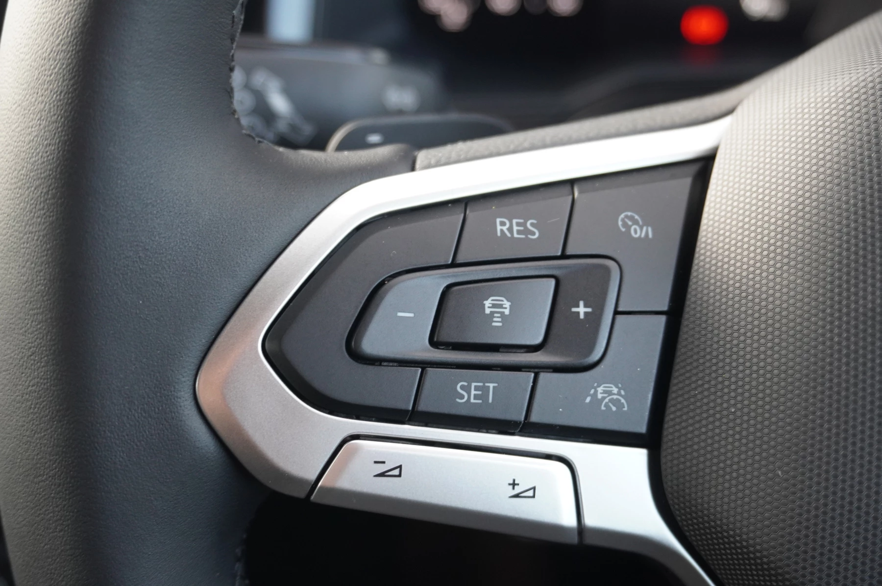 Volkswagen-Polo-image-25
