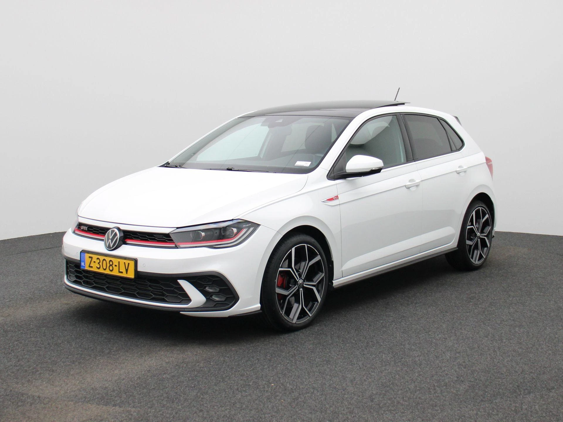 Volkswagen Polo - 1