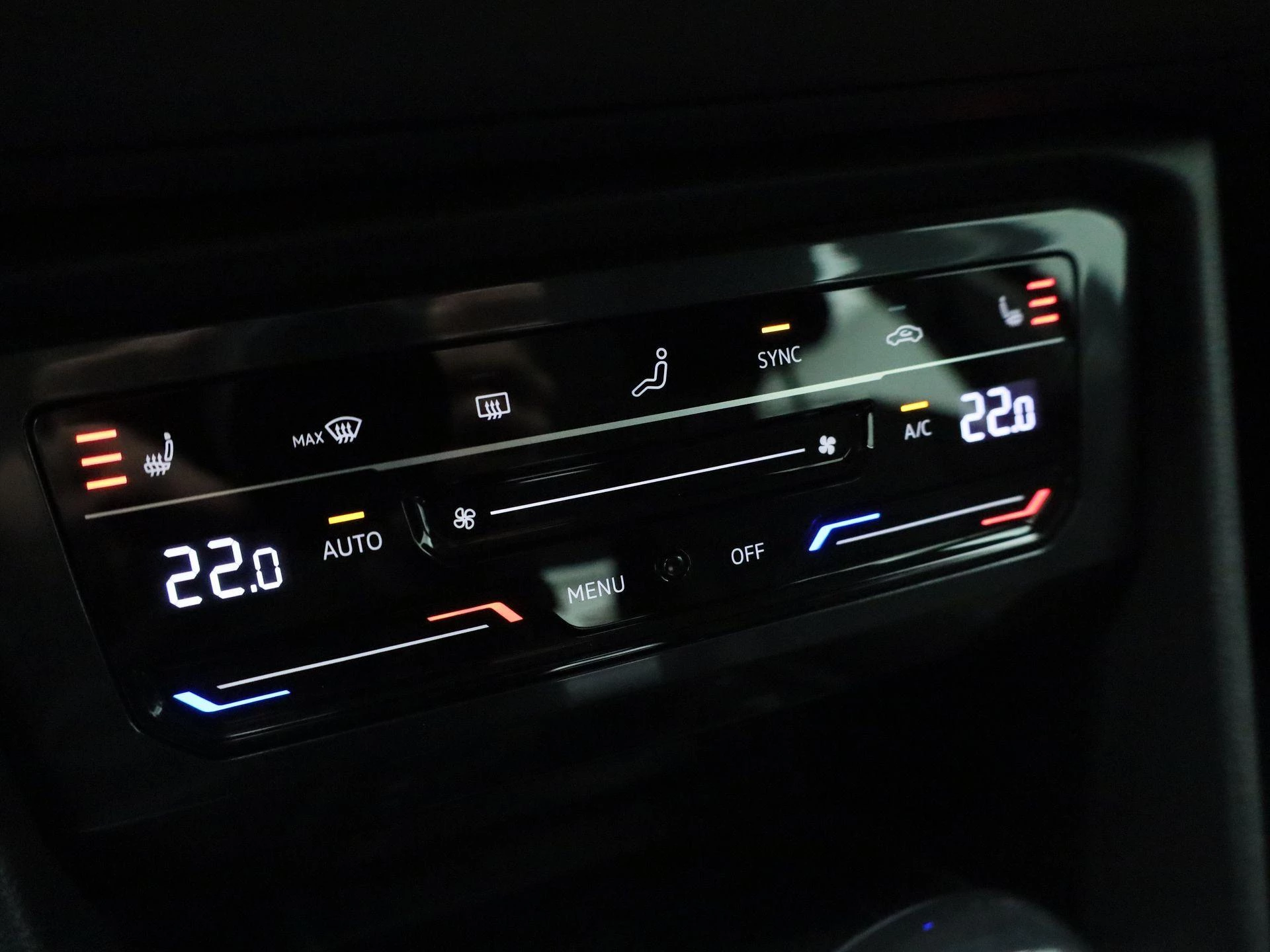 Volkswagen-Tiguan-image-21