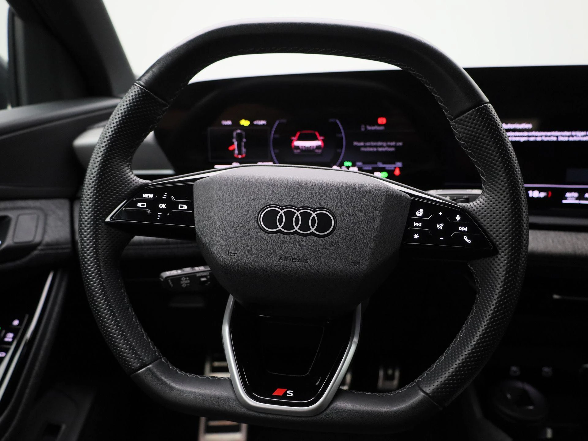 Audi-Q6 e-tron-image-7