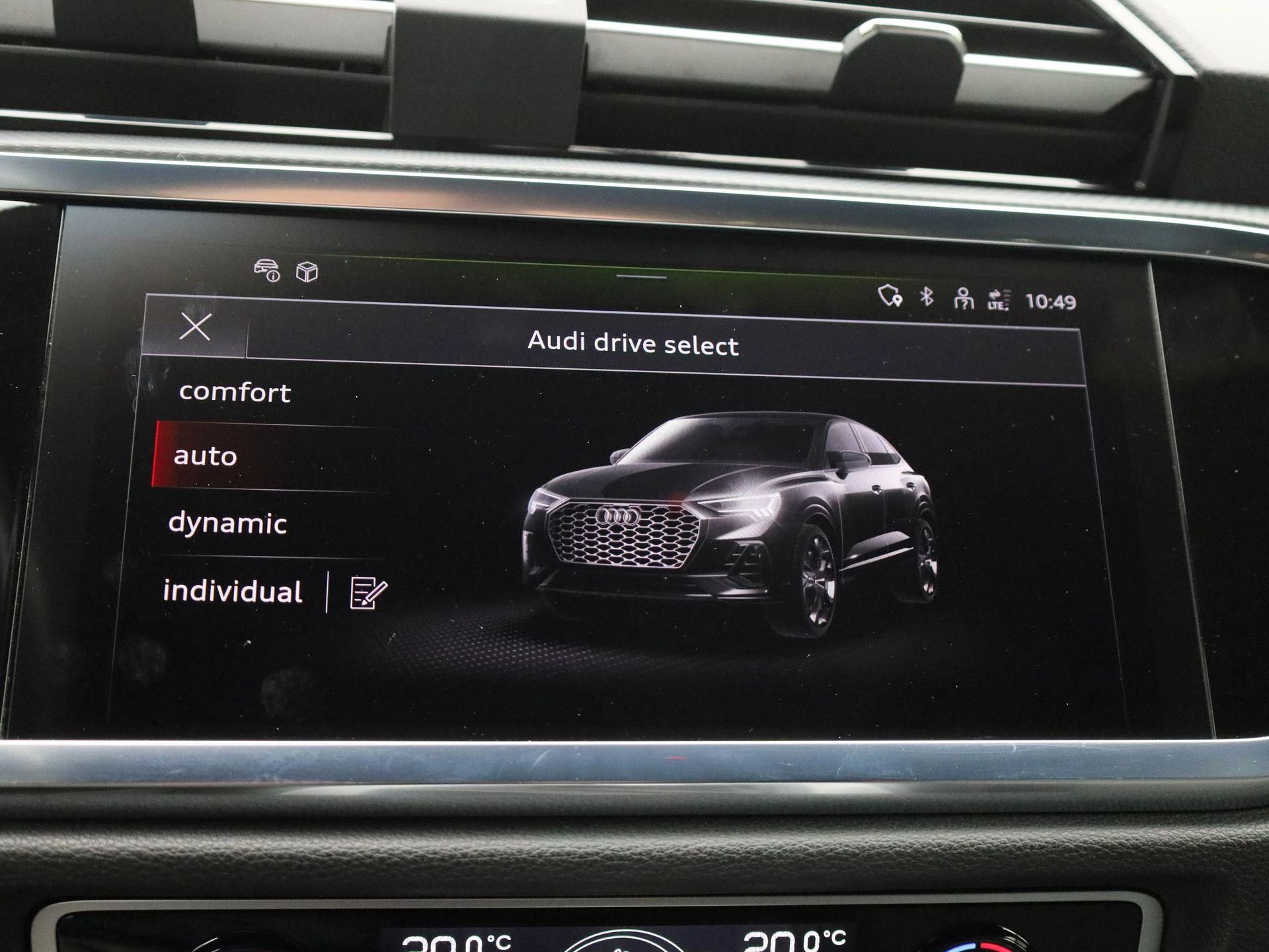 Audi-Q3-image-25