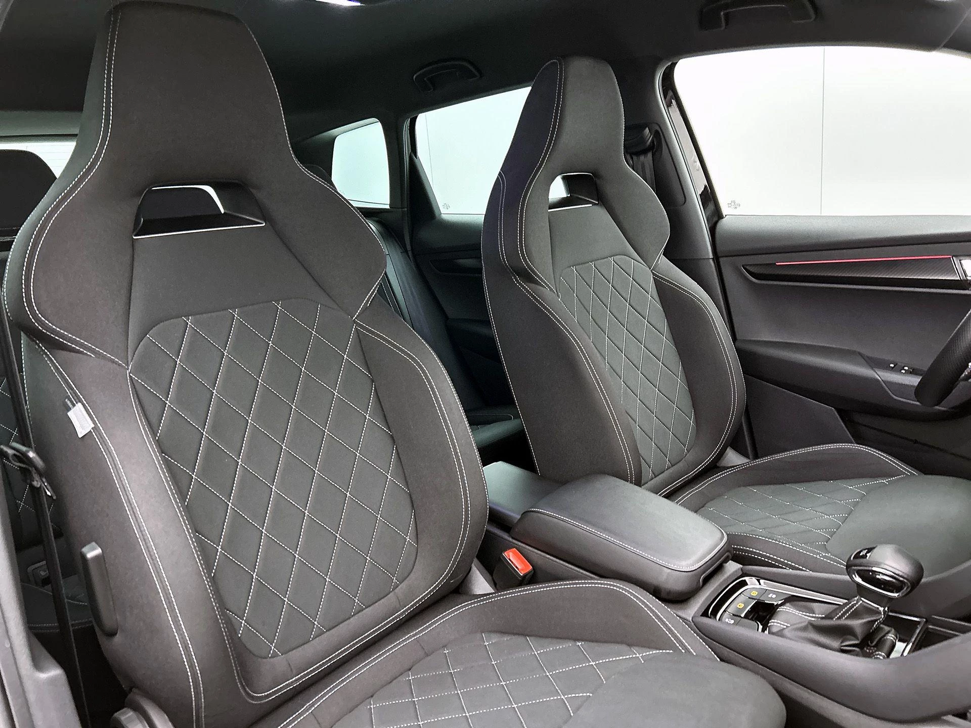 Škoda Karoq 1.5 TSI ACT Sportline Business