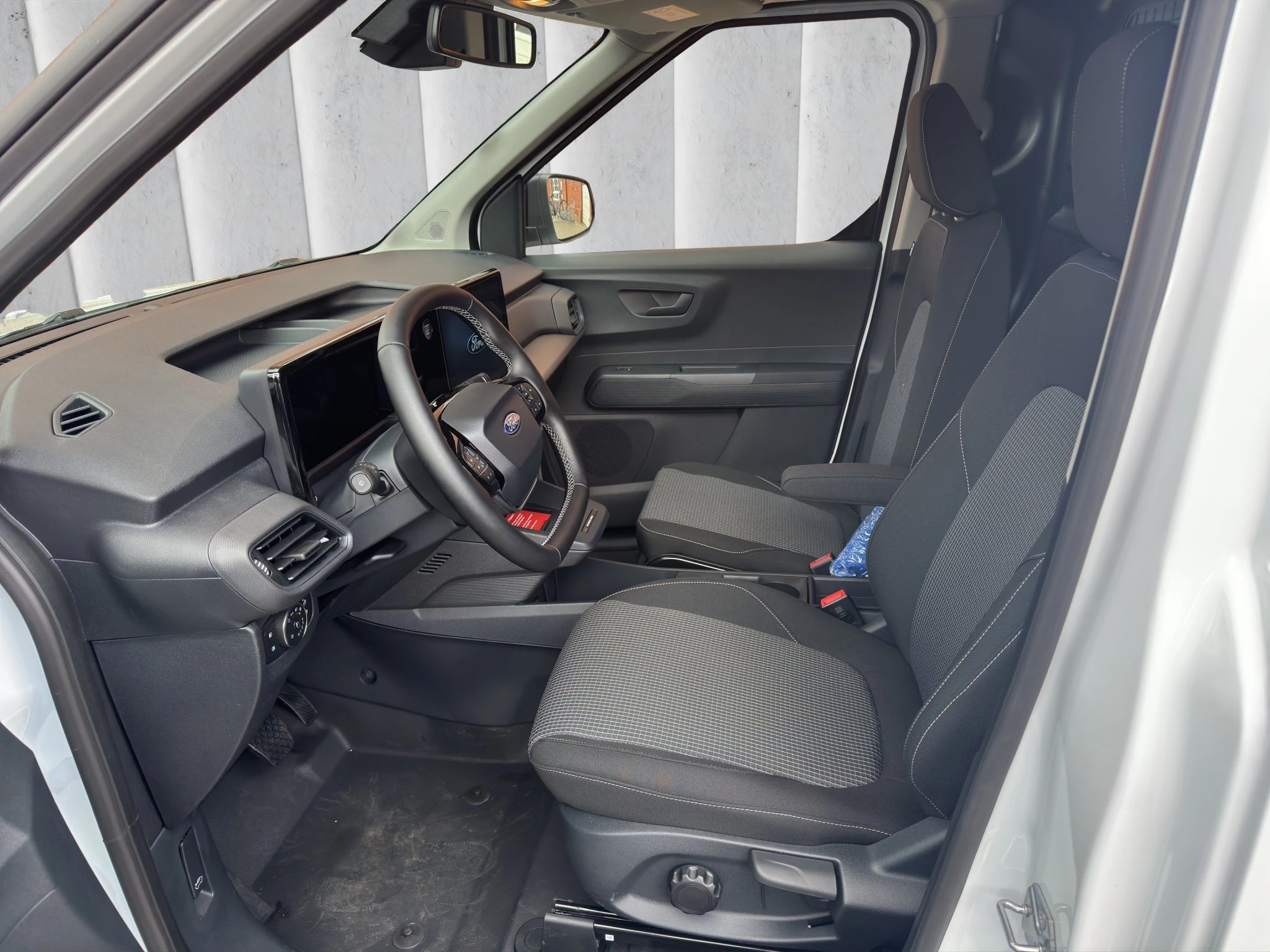 Ford Transit Courier Trend Elektro 100 kW RFK SHZ PDC