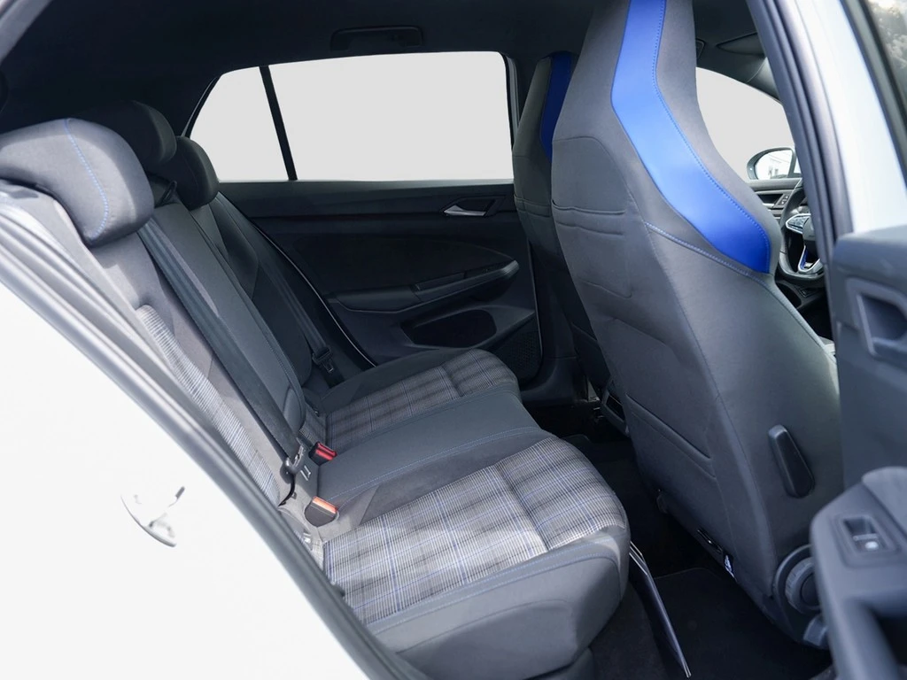 Volkswagen-Golf-image-10