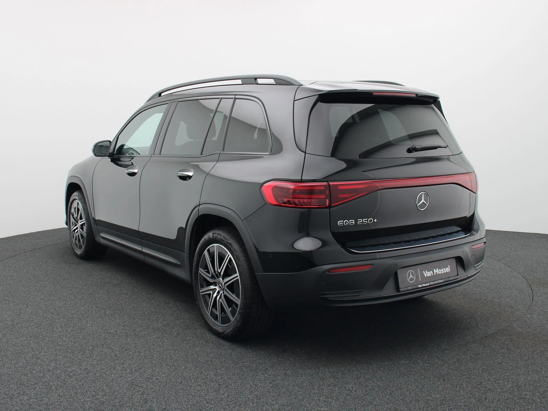 Mercedes-Benz EQB 250+ Luxury Line + ELECTRIC ART ADVANCED PLUS + CARPLAY +