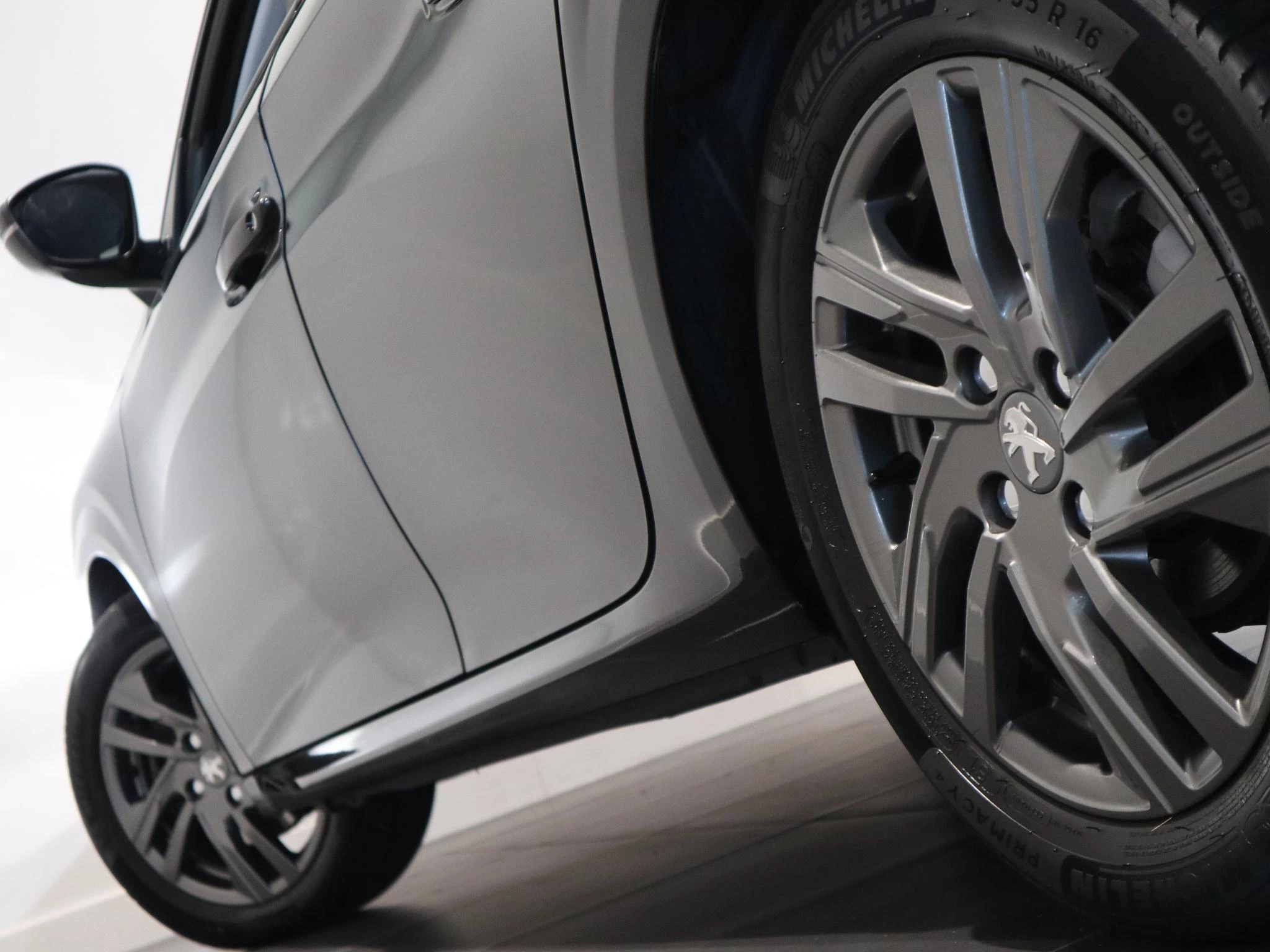 Peugeot-208-image-21