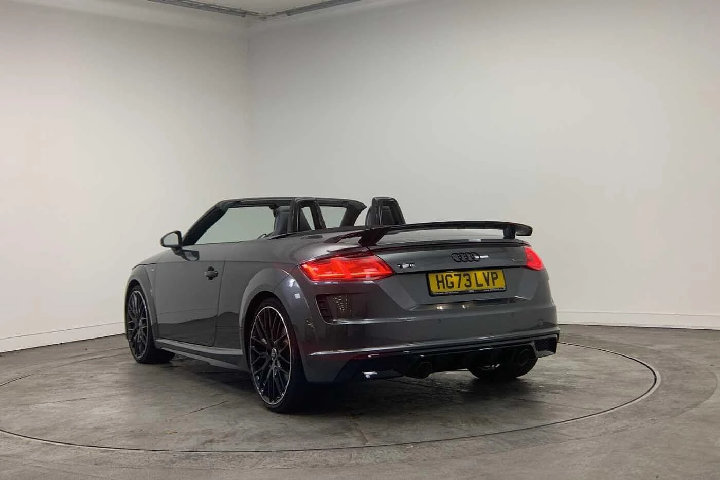 Audi-TT-image-2