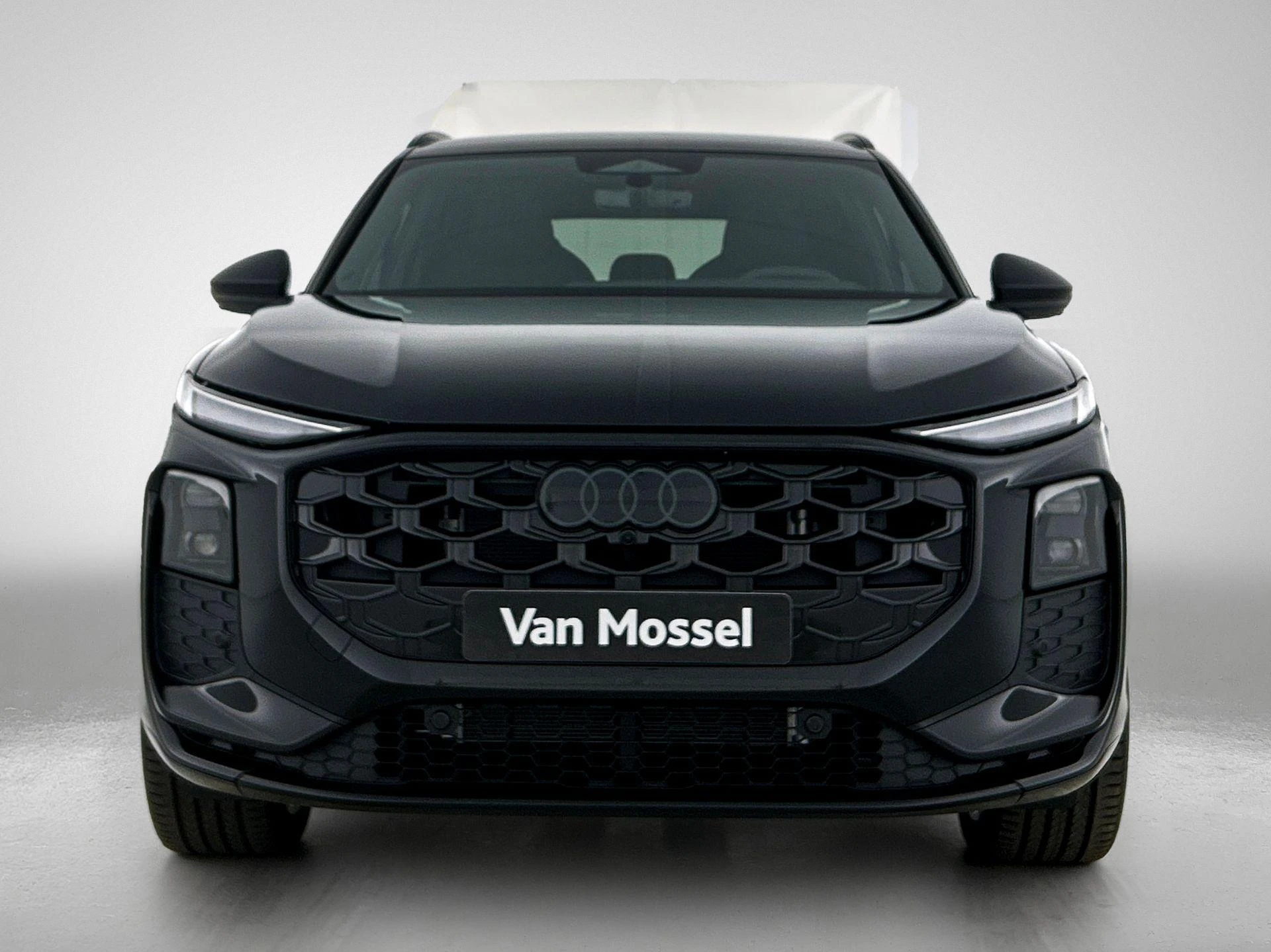 Audi-Q3-image-4