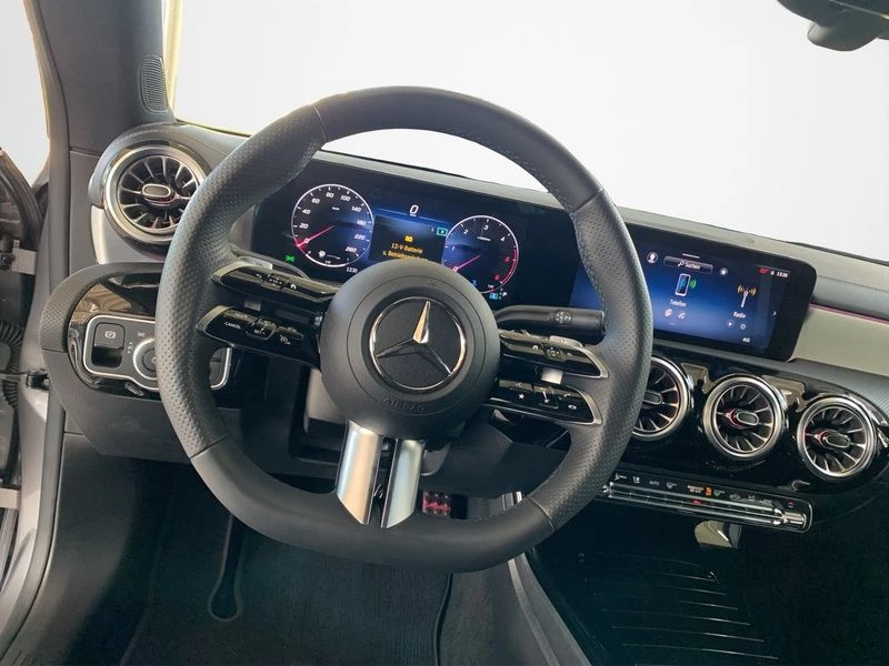 Mercedes-Benz CLA 200 d SB AMG KAMERA AHK LED NIGHT AMG Line