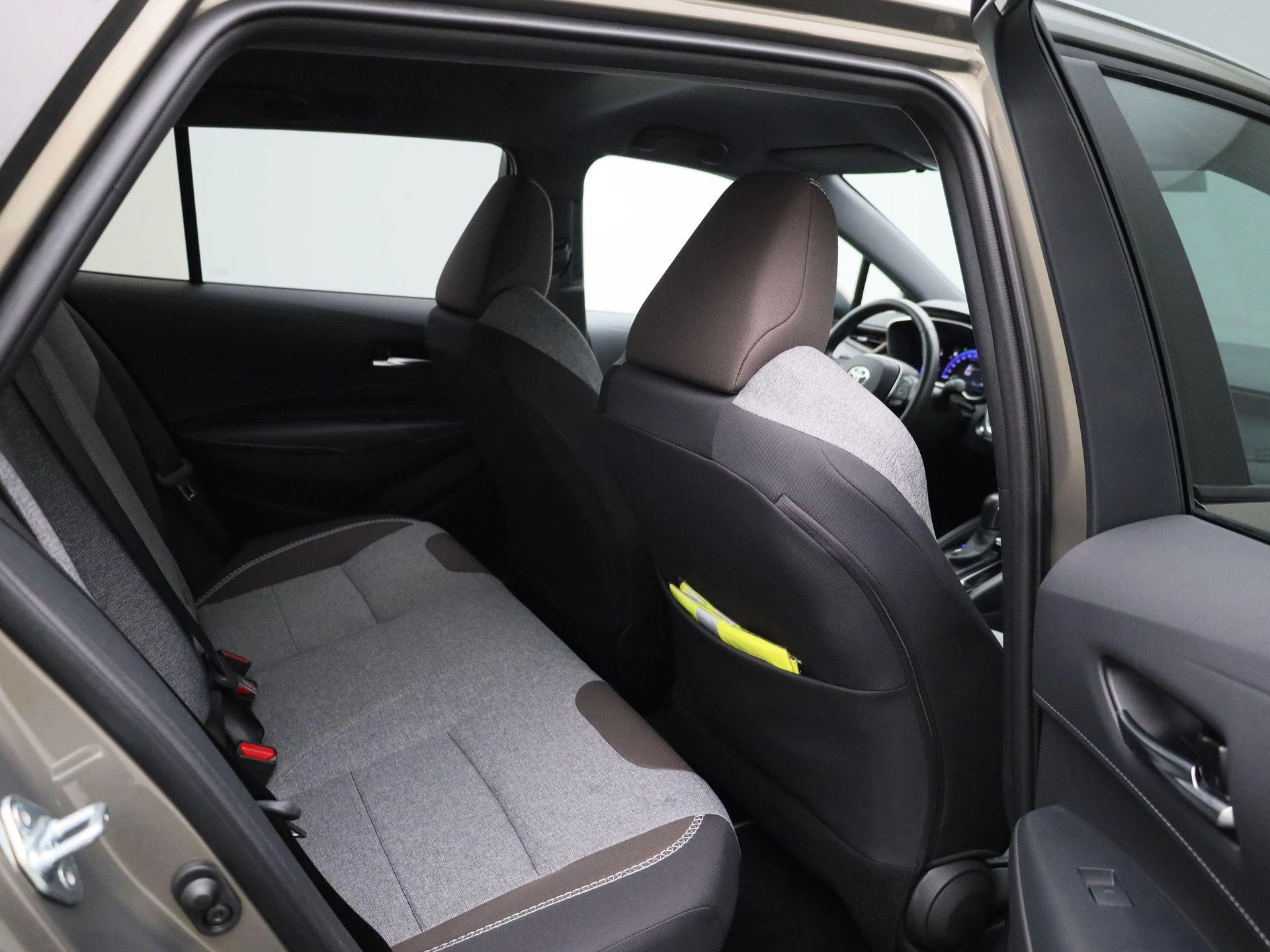 Toyota-Corolla Touring Sports-image-37