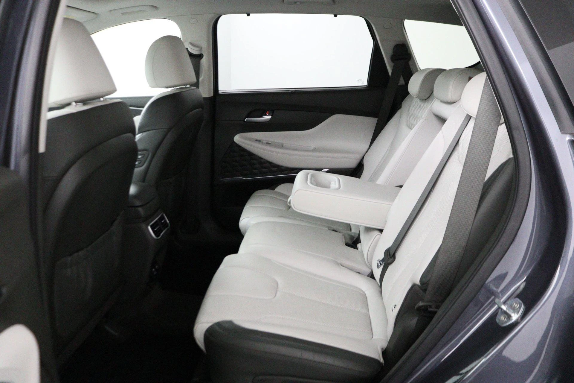 Hyundai-Santa Fe-image-40