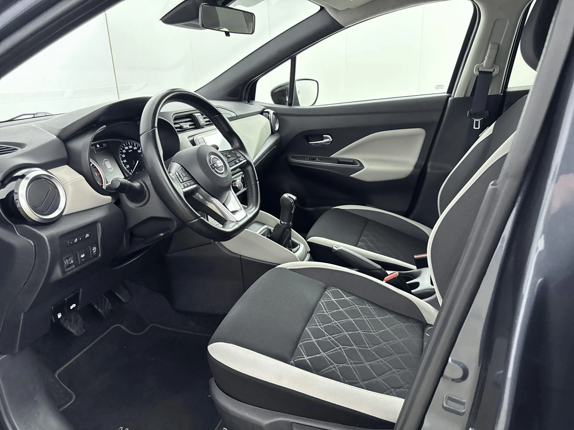 Nissan-Micra-image-8