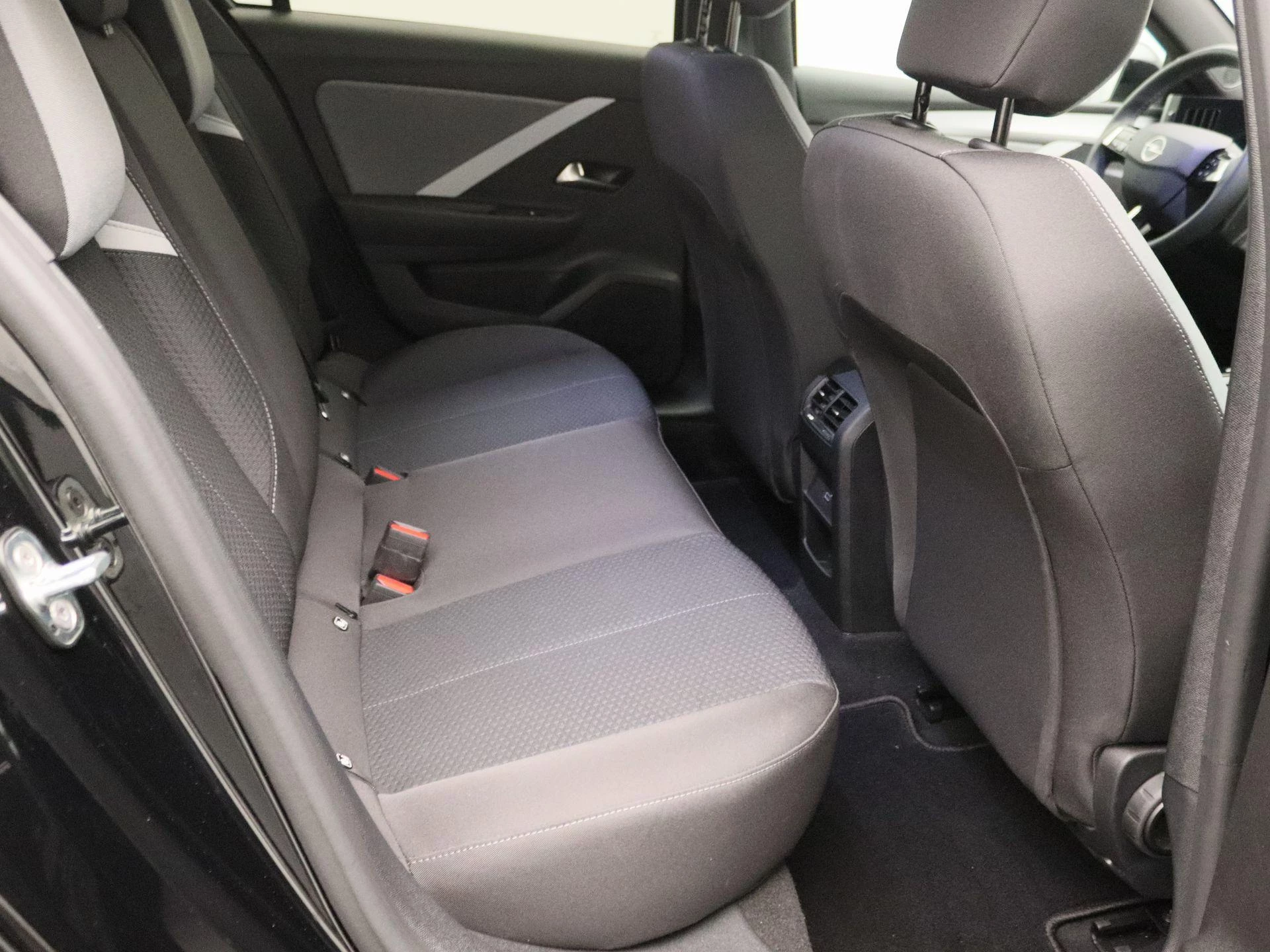 Opel-Astra-image-23