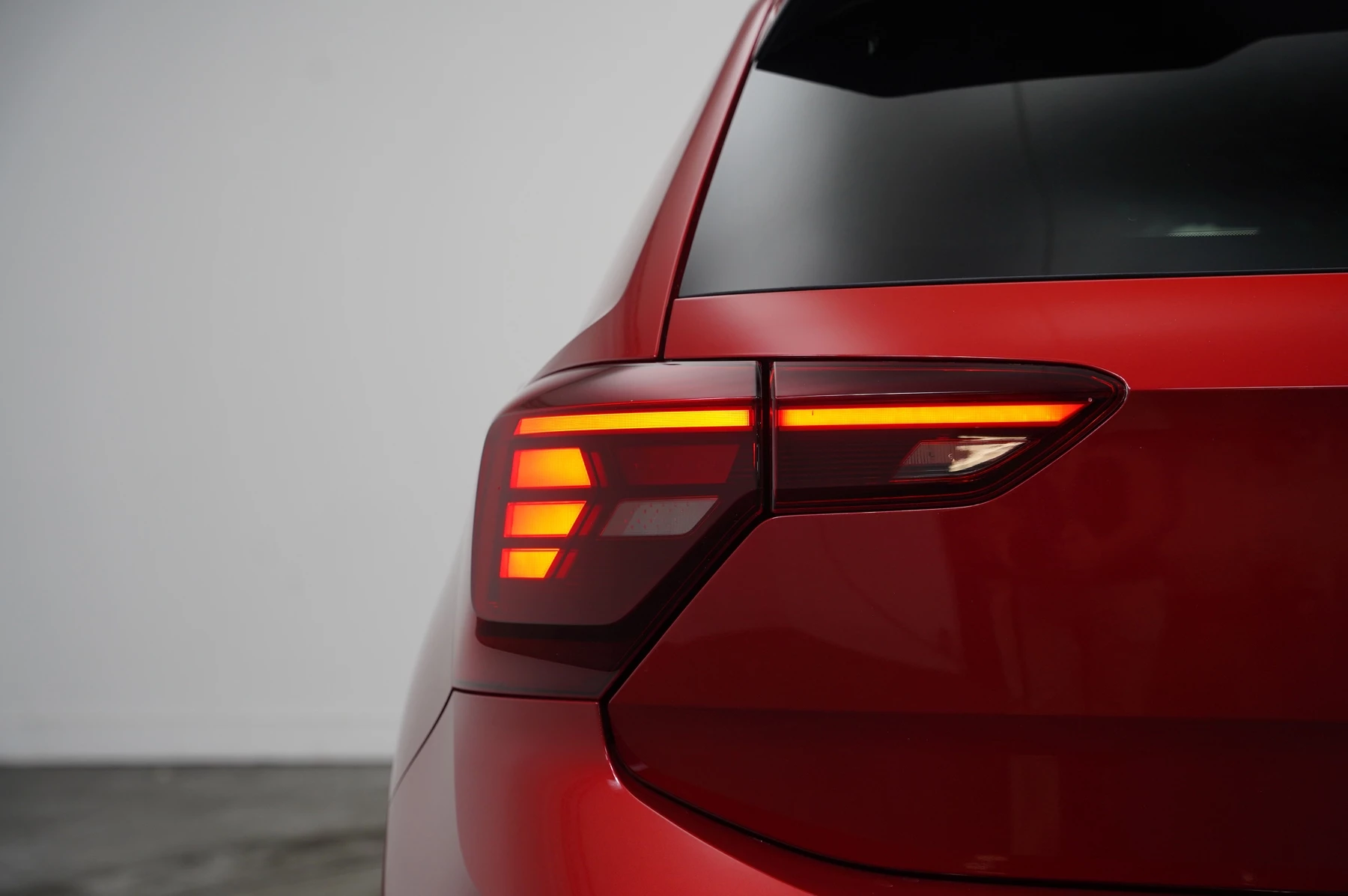 Volkswagen-Polo-image-24