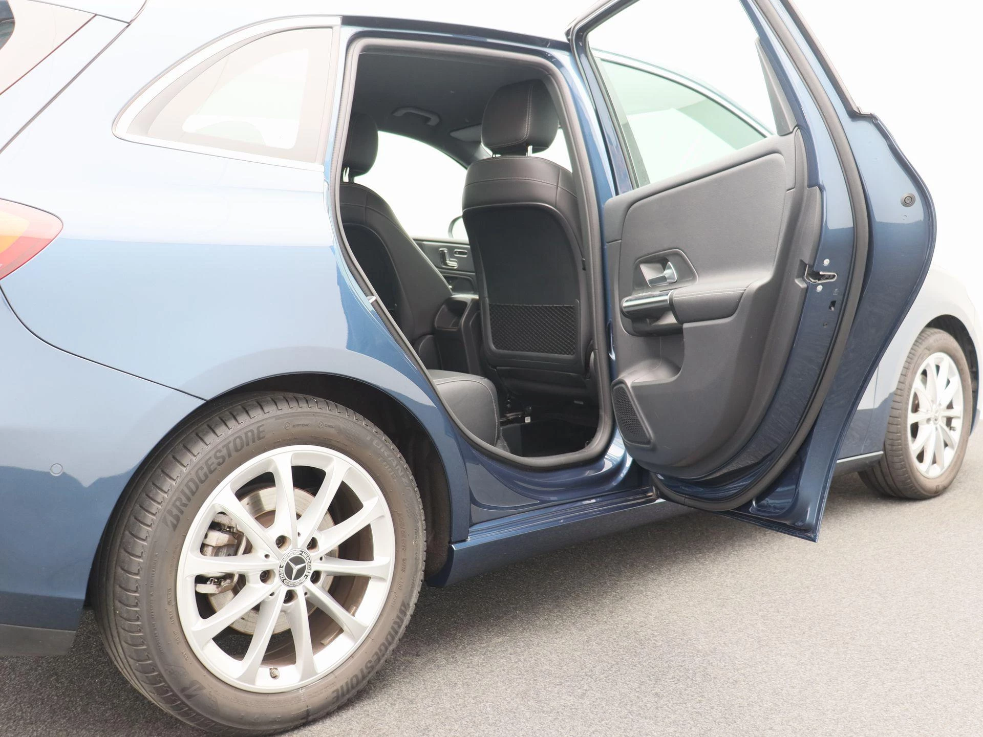 Mercedes-Benz B-Klasse 200 Luxury Line + TREKHAAK + LED + PARKEERSENSOREN +