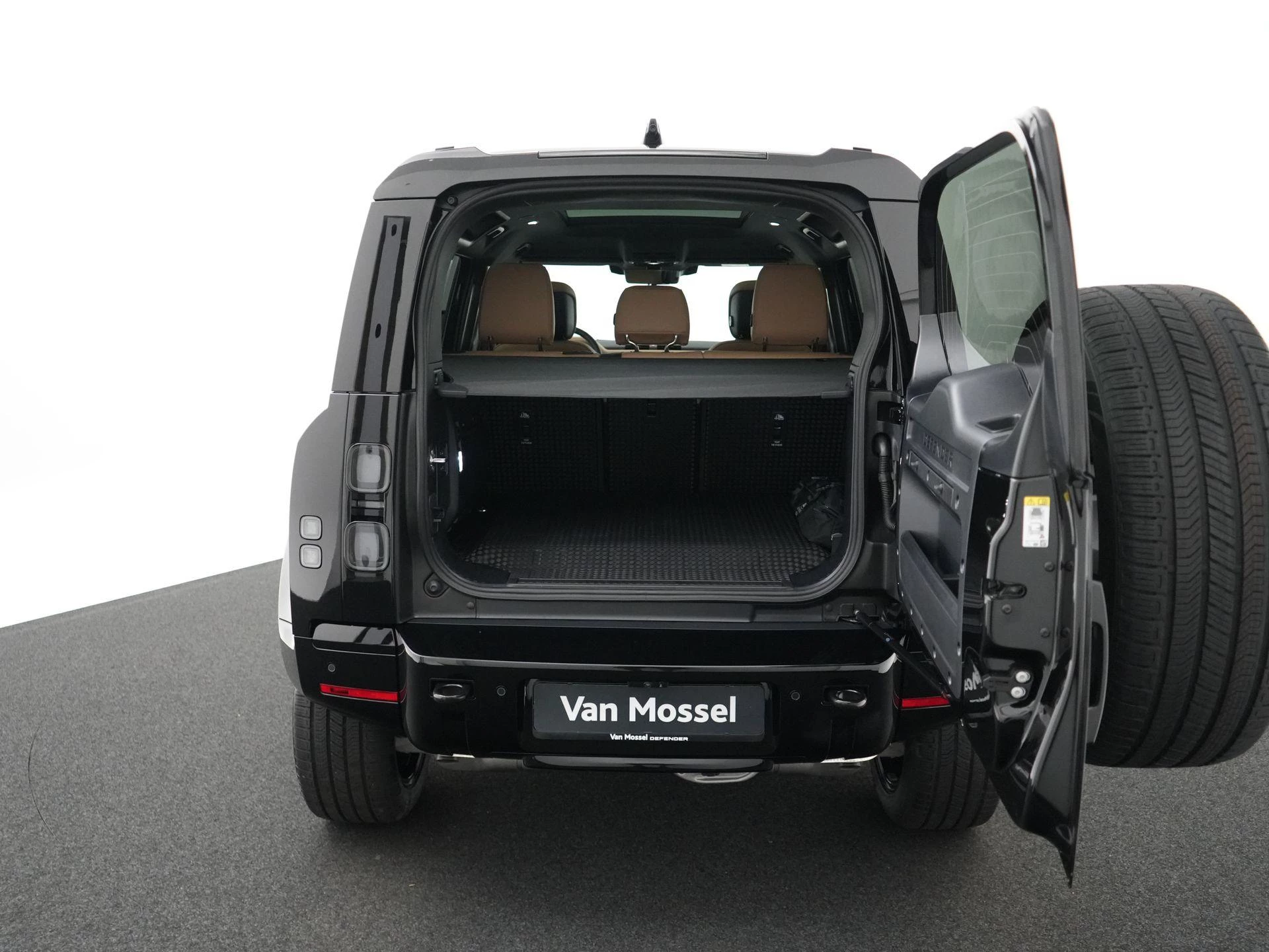 Land Rover-Defender-image-38