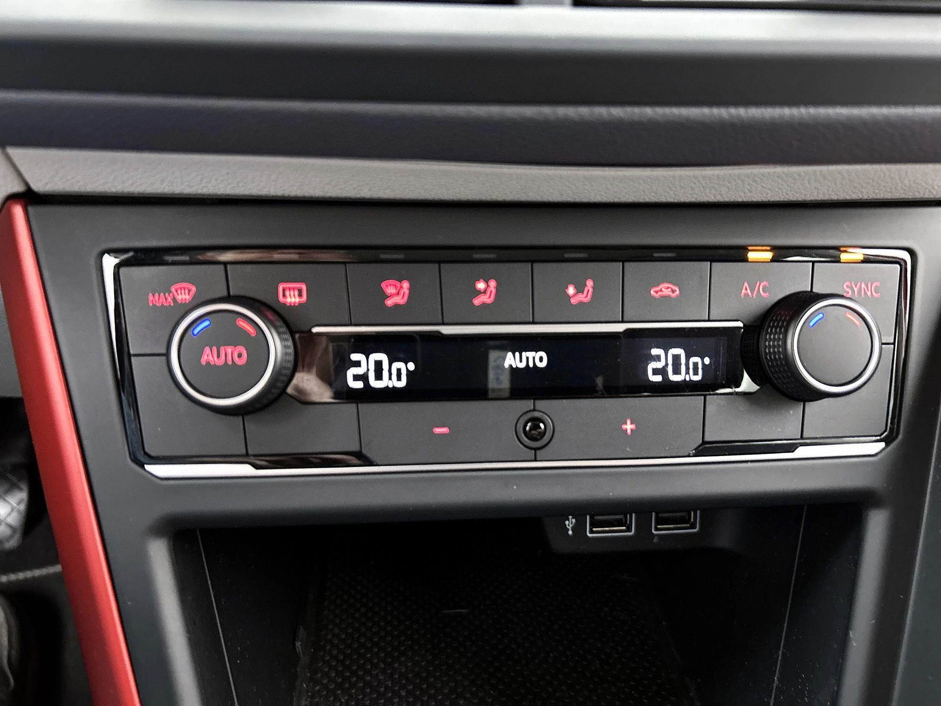 Volkswagen-Polo-image-21