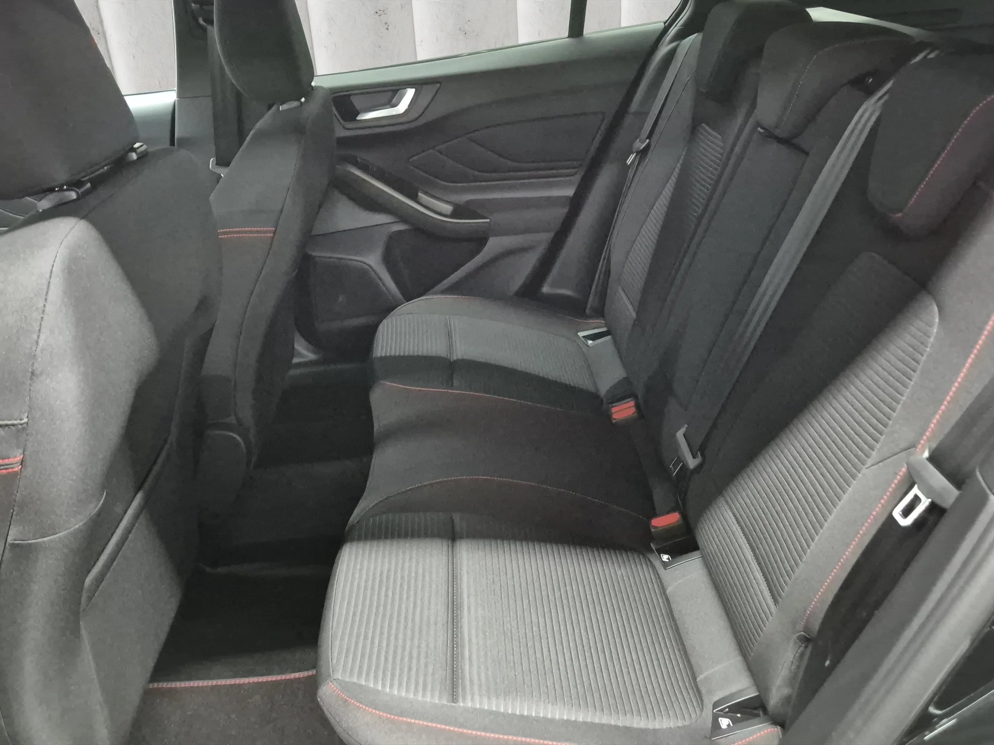 Ford Focus ST-Line X Turnier Aut.*AHK*ACC*HUD*KAM*NAVI*WINTER-PKT.