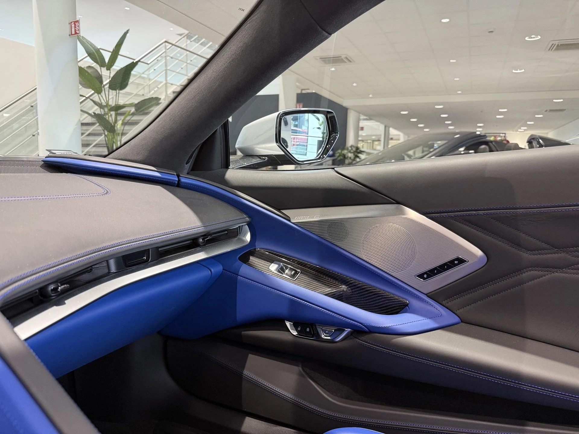 Chevrolet-Corvette-image-9